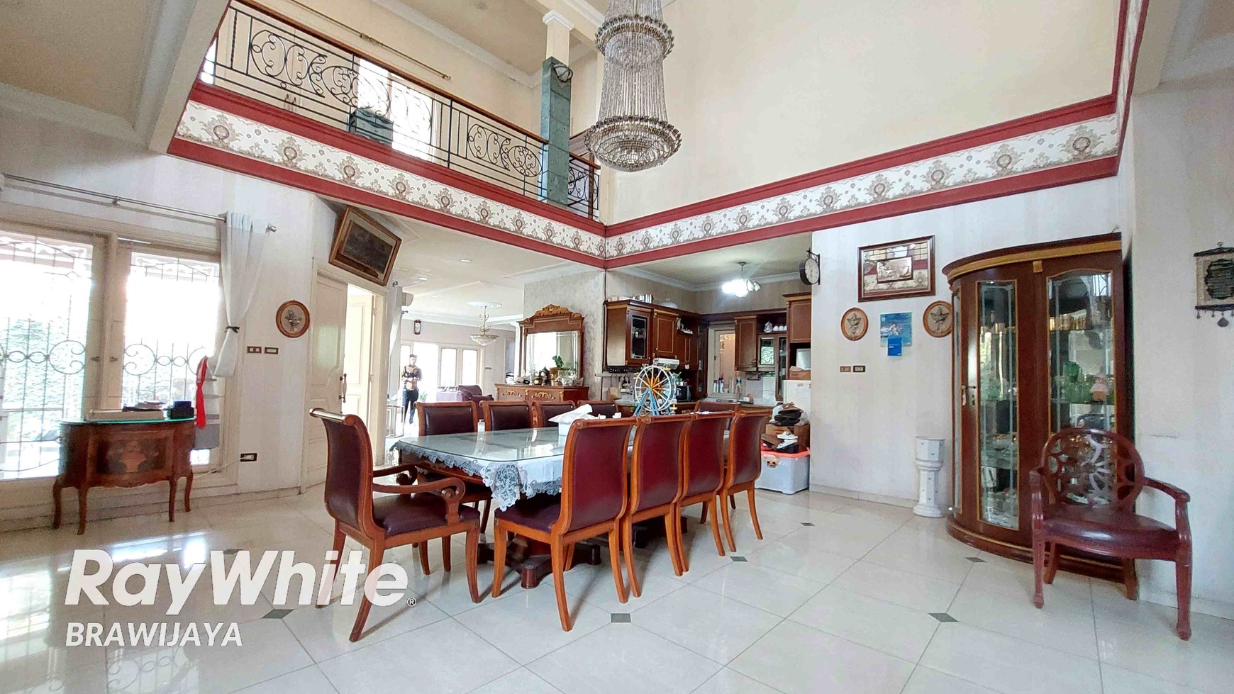 Rumah di Tebet Timur Raya, Layak Huni, Private Pool, 1 km ke tol dalam kota