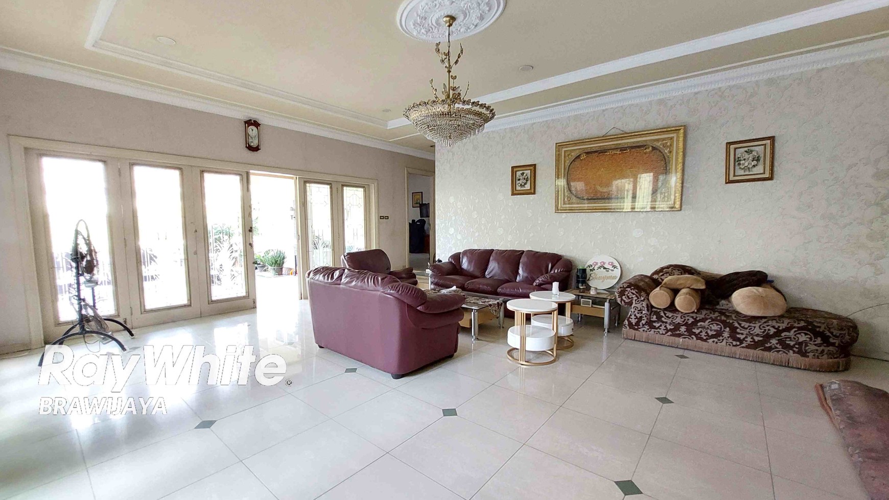 Rumah di Tebet Timur Raya, Layak Huni, Private Pool, 1 km ke tol dalam kota