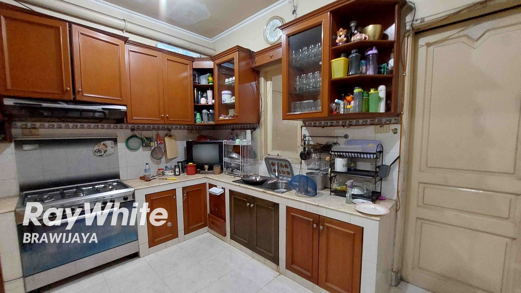 Rumah di Tebet Timur Raya, Layak Huni, Private Pool, 1 km ke tol dalam kota