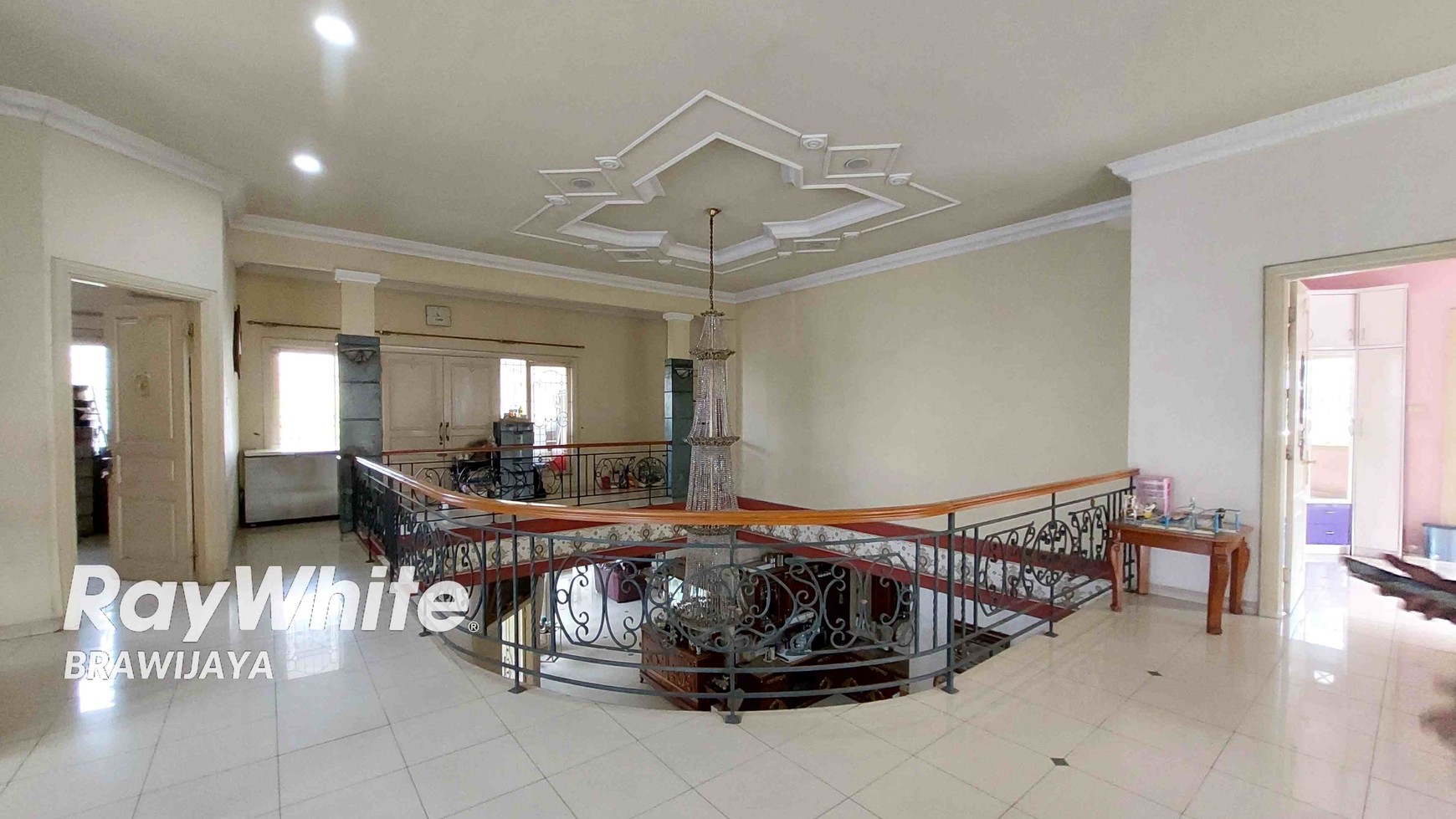 Rumah di Tebet Timur Raya, Layak Huni, Private Pool, 1 km ke tol dalam kota