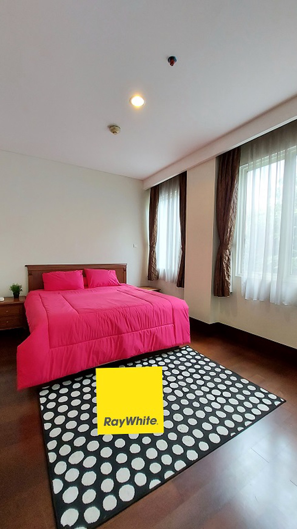 Apartemen Pearl Garden Resort (Low Rise Apartment) di Jl Gatot Subroto, Jaksel, Dekat SCBD