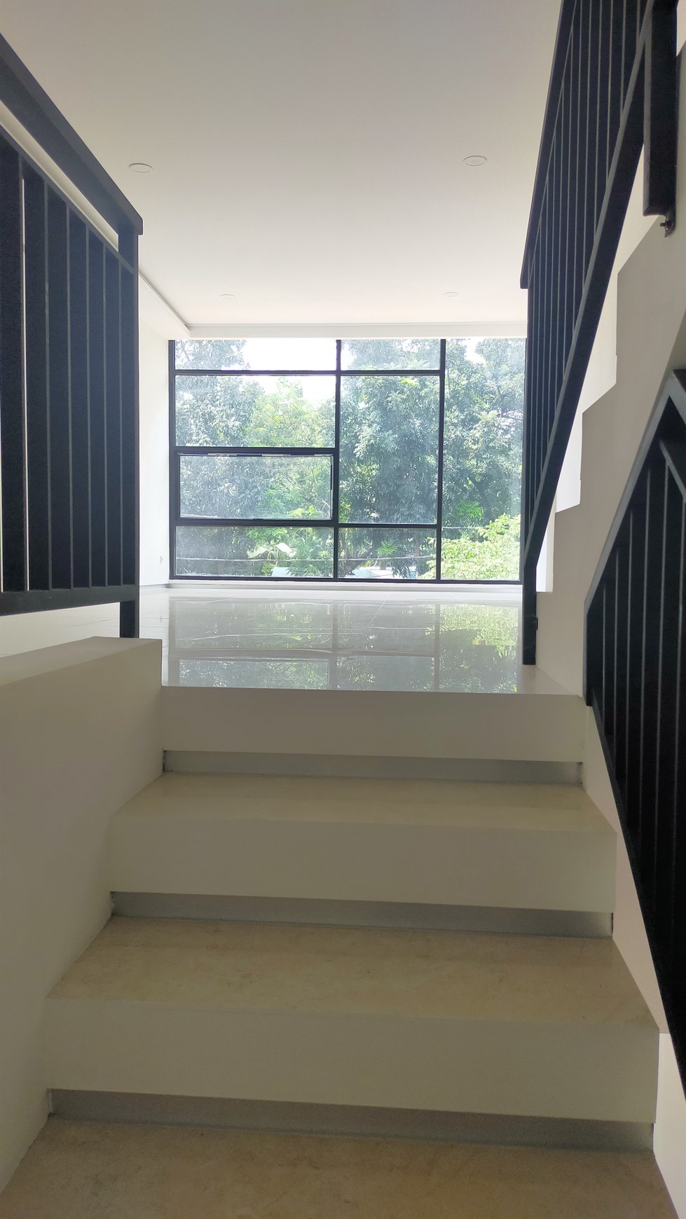 Ruko Baru 5 Lantai Seberang Puskesmas Pasar Minggu