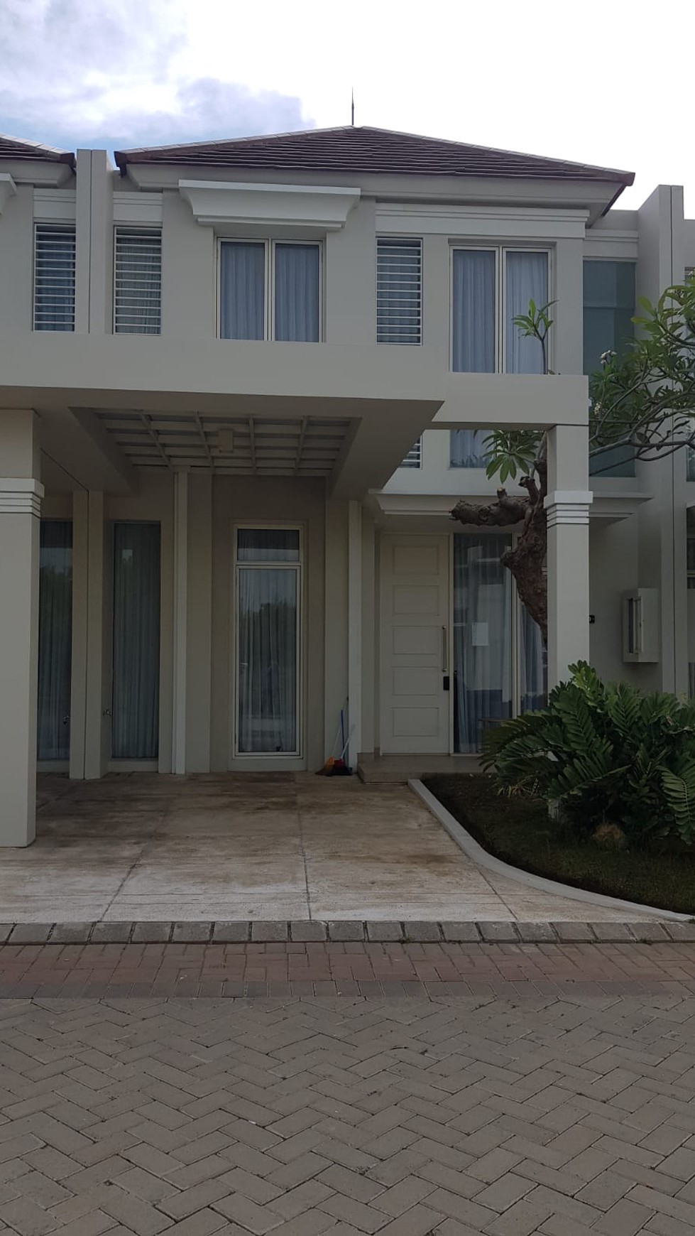 Rumah Siap Huni Di Grand Pakuwon Surabaya