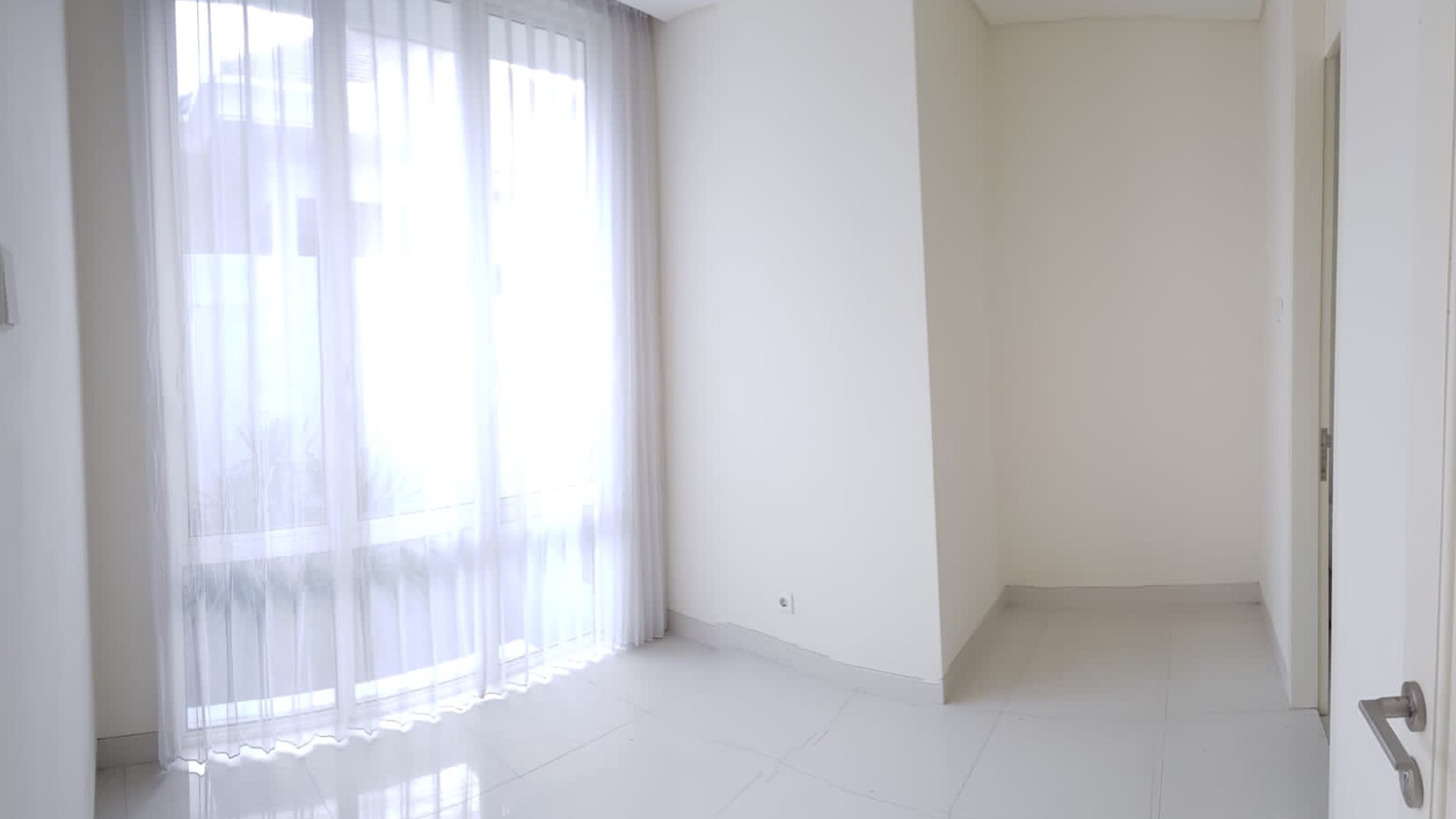 Rumah Siap Huni Di Grand Pakuwon Surabaya