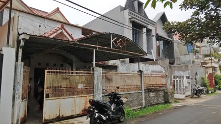 Rumah di Taman Meruya Ilir Jakarta Barat