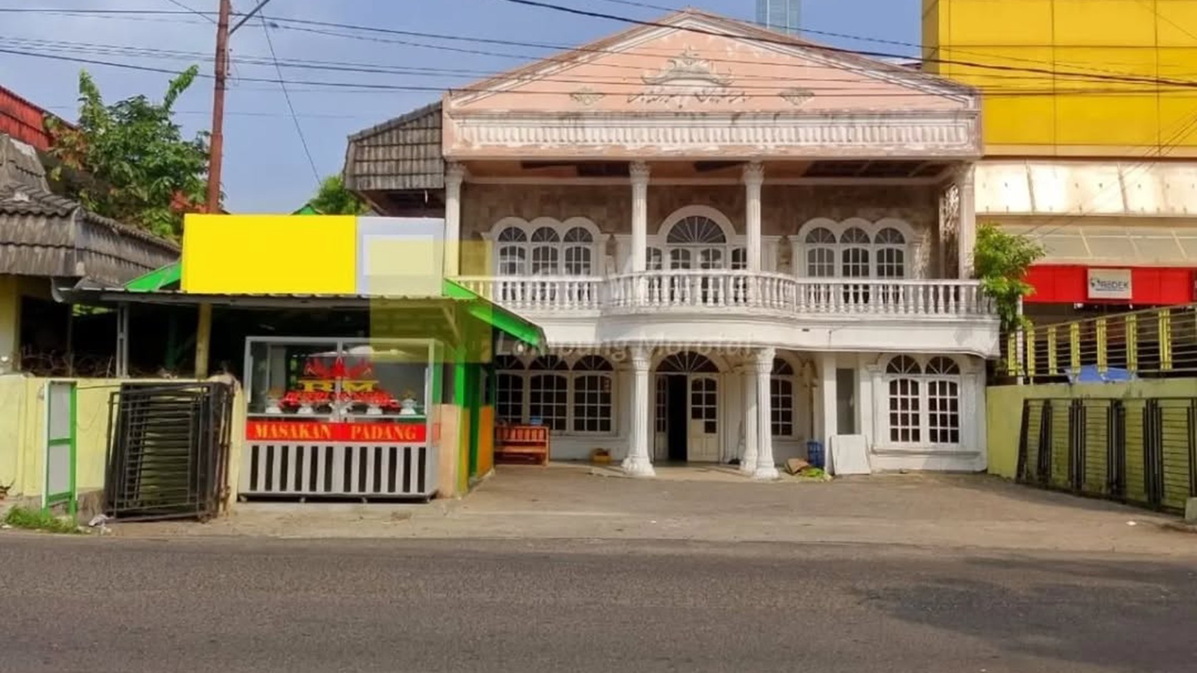 Dijual bangunan eks Hotel di Pusat Kota