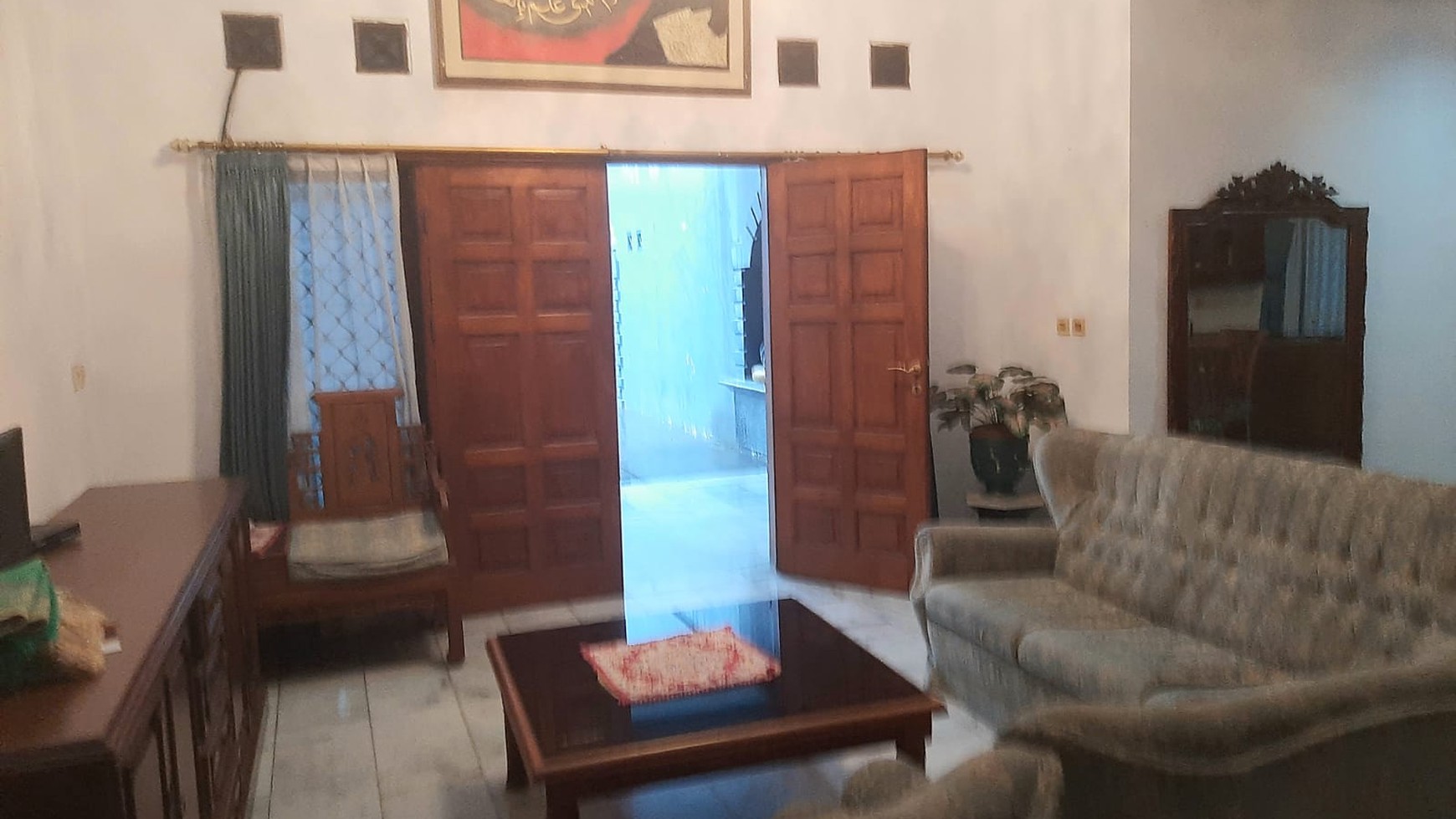 Rumah nyaman dgn kolam renang di Cirendeu dekat Lebak Bulus