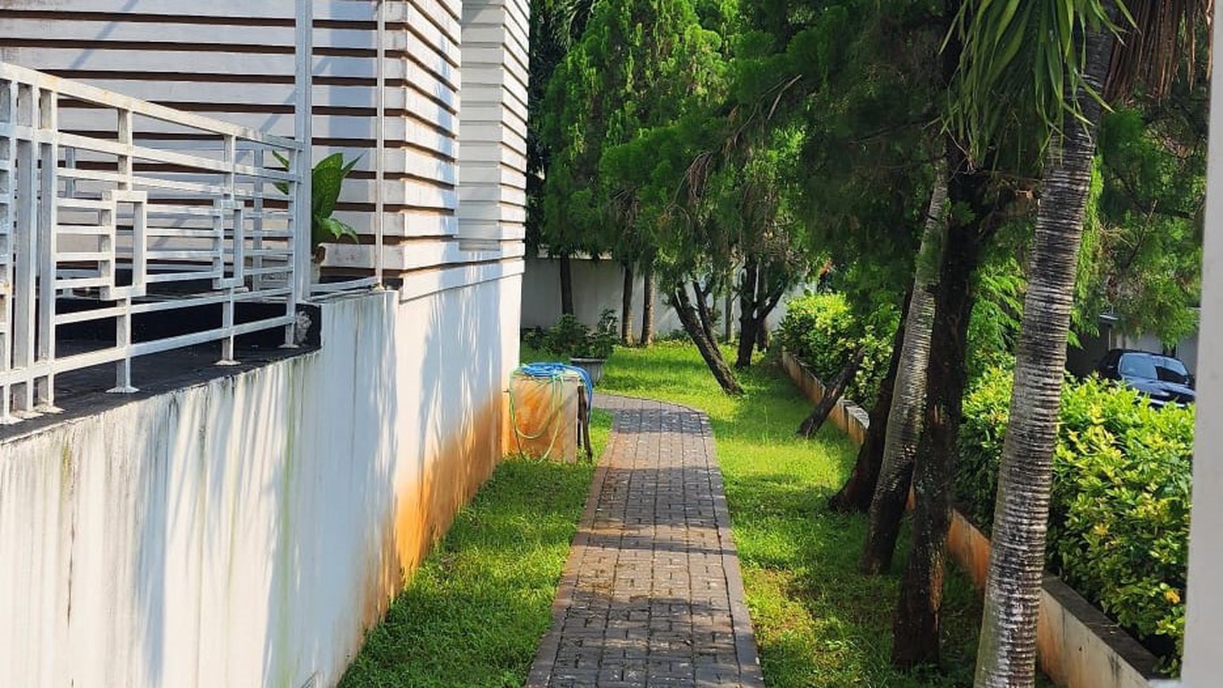Rumah Bagus Luas Asri, Semi Furnished, Strategis Akses Toll, Taman Luas, Jl Benda Jagakarsa JakSel - Bonus : sebagai Usaha Sewa Rumah Shooting Film.