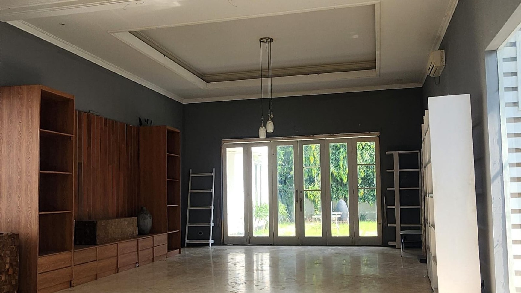 Rumah Bagus Luas Asri, Semi Furnished, Strategis Akses Toll, Taman Luas, Jl Benda Jagakarsa JakSel - Bonus : sebagai Usaha Sewa Rumah Shooting Film.