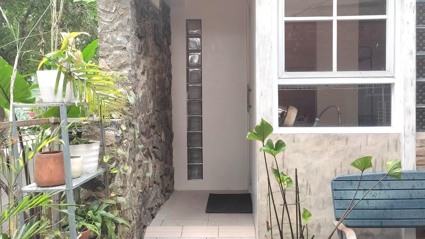 Jual Rumah Desain Minimalis CIRENDUE