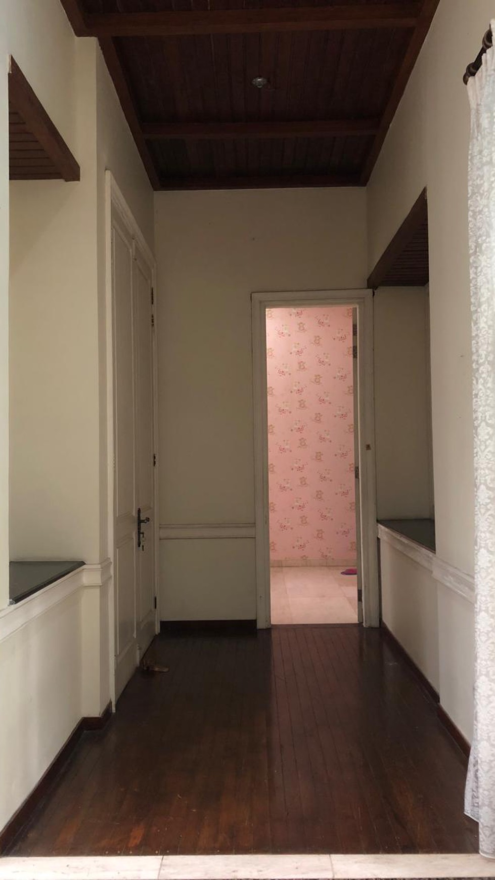 DIJUAL RUMAH CANTIK MODEL MEDITERANIAN HARGA KOMPETITIF, DI AREA EXCLUSIVE SELATAN JAKARTA.