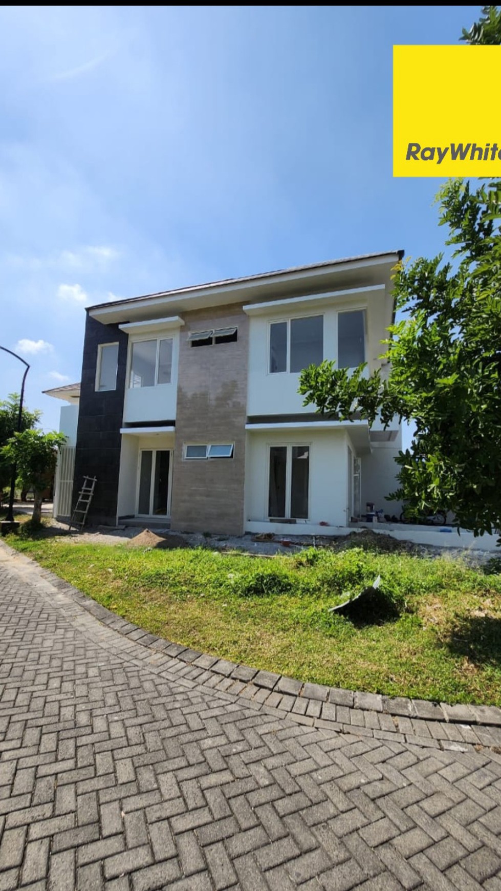 Murah New Disewakan Rumah Royal Residence Area Citraland, Pakuwon Indah, Graha Family