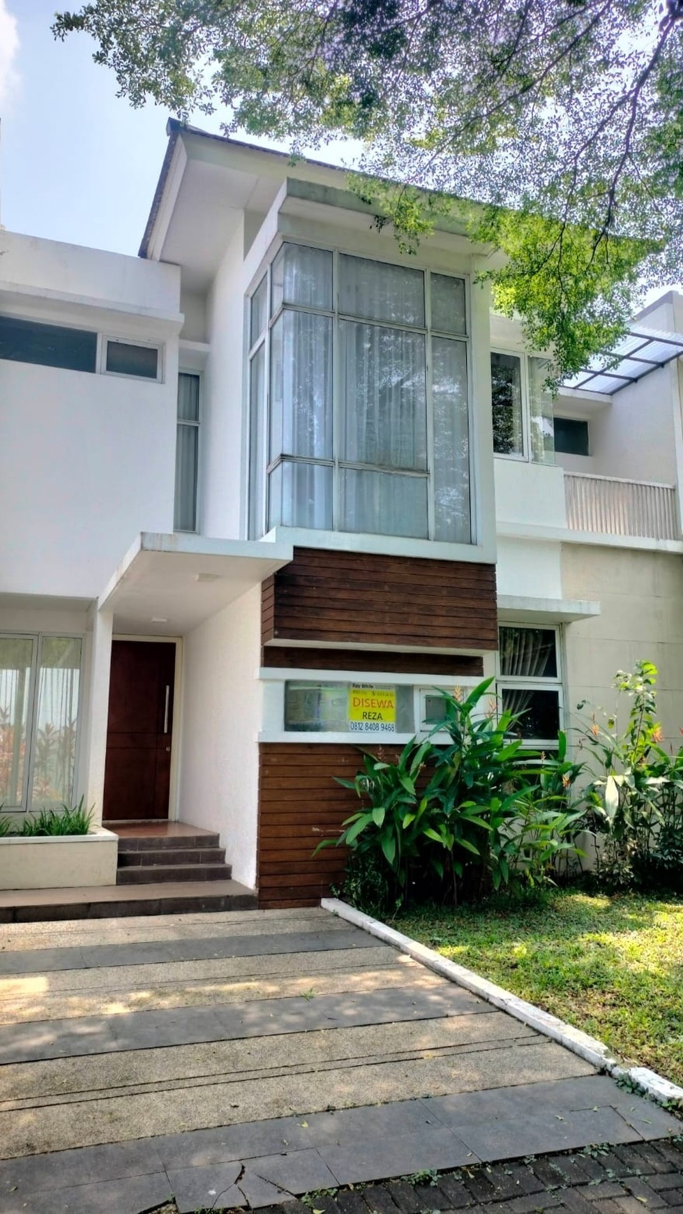 Hot Rent. Rumah bagus Eminent Ingenia, BSD