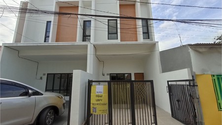 Rumah Baru Modern Minimalis Siap Huni di Lubang Buaya, Cipayung - Jakarta Timur