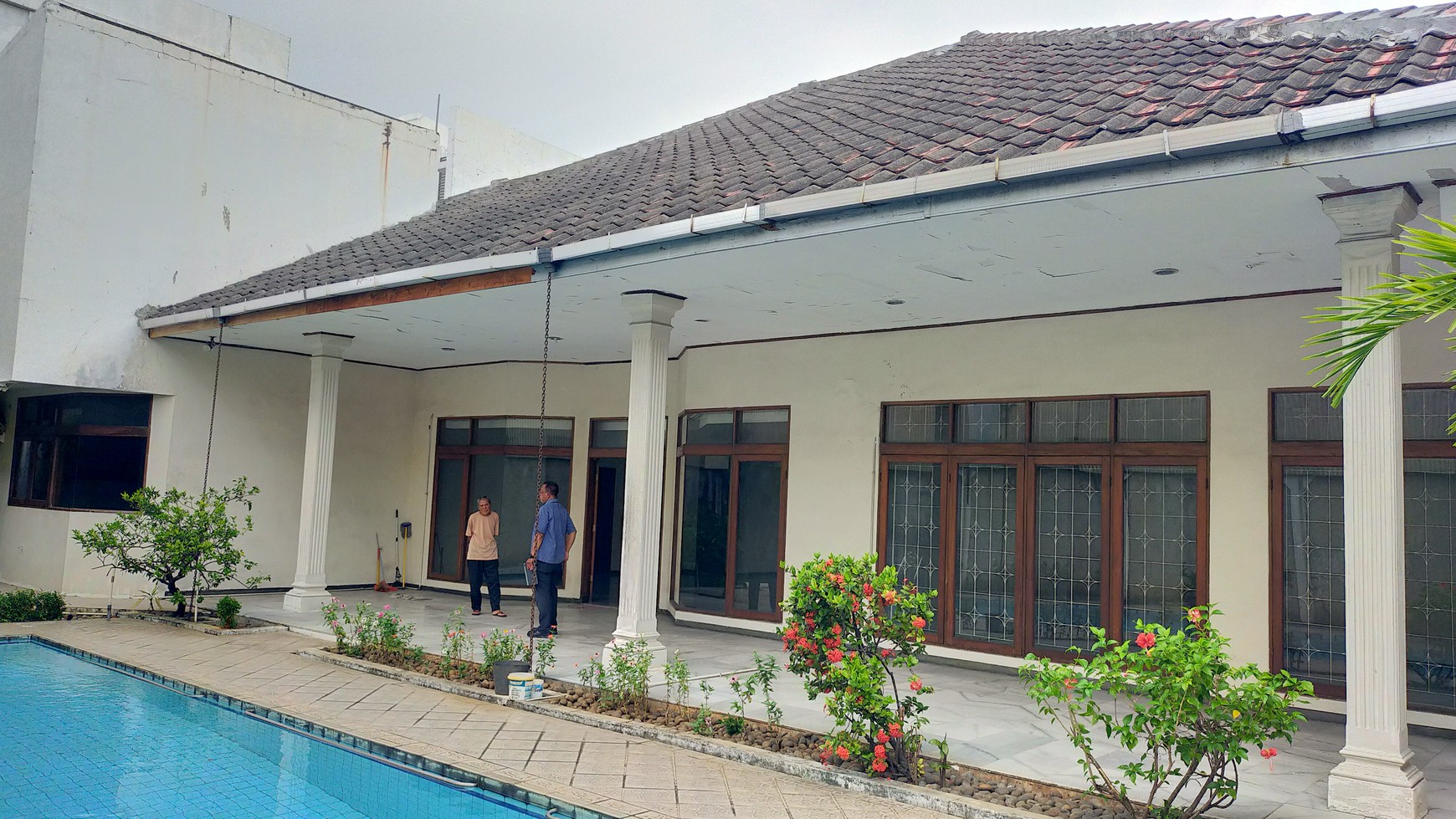 Dua Unit Rumah Klasik di Zonasi Komersial K2 Area Cipete