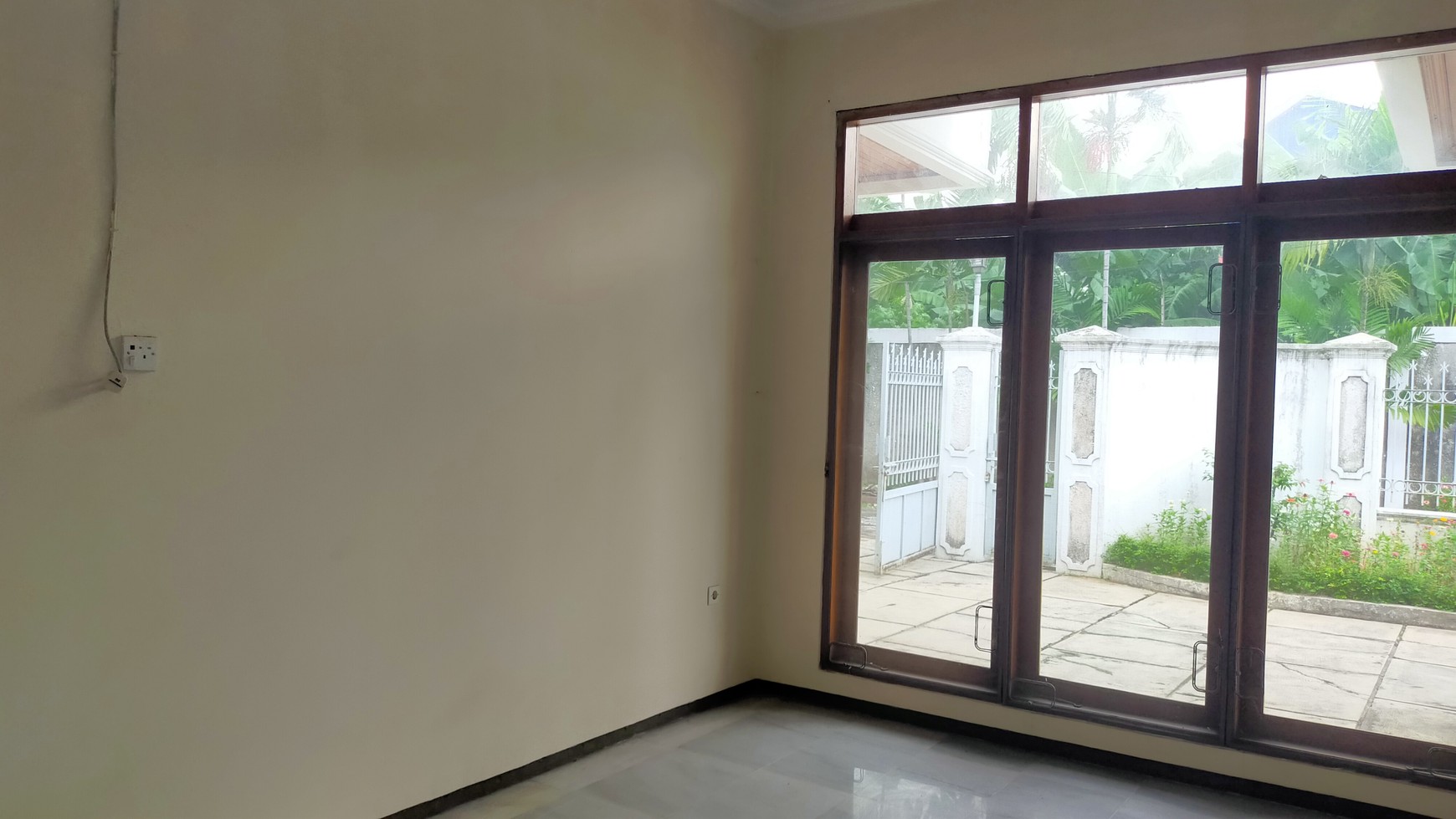 Dua Unit Rumah Klasik di Zonasi Komersial K2 Area Cipete