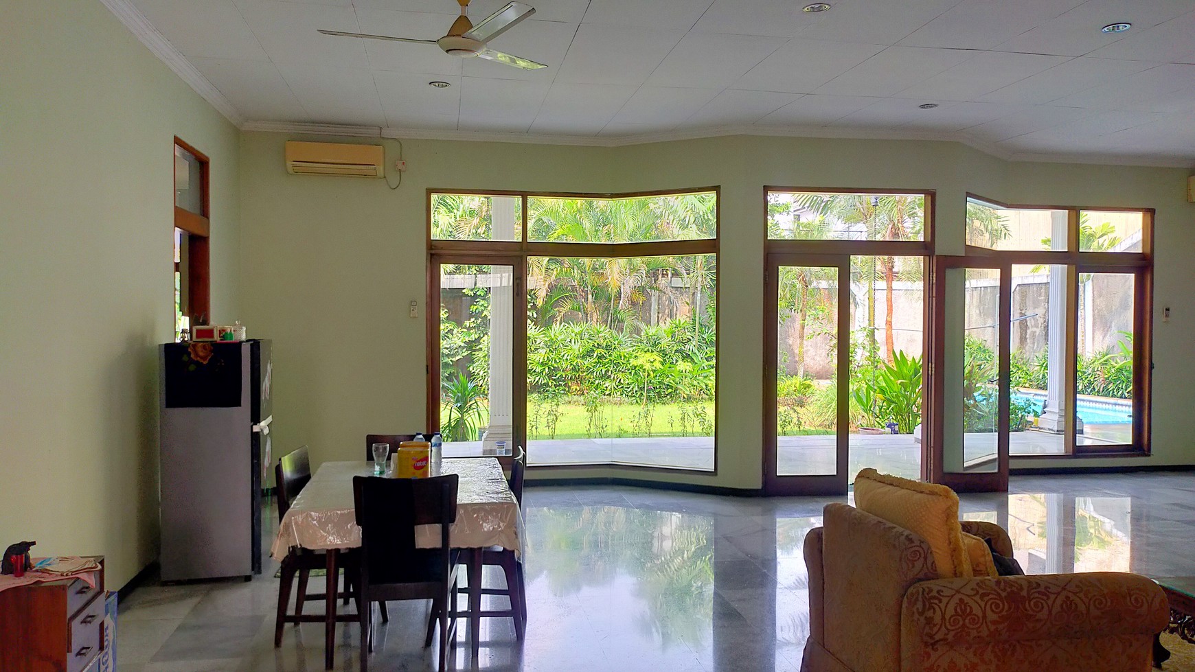 Dua Unit Rumah Klasik di Zonasi Komersial K2 Area Cipete