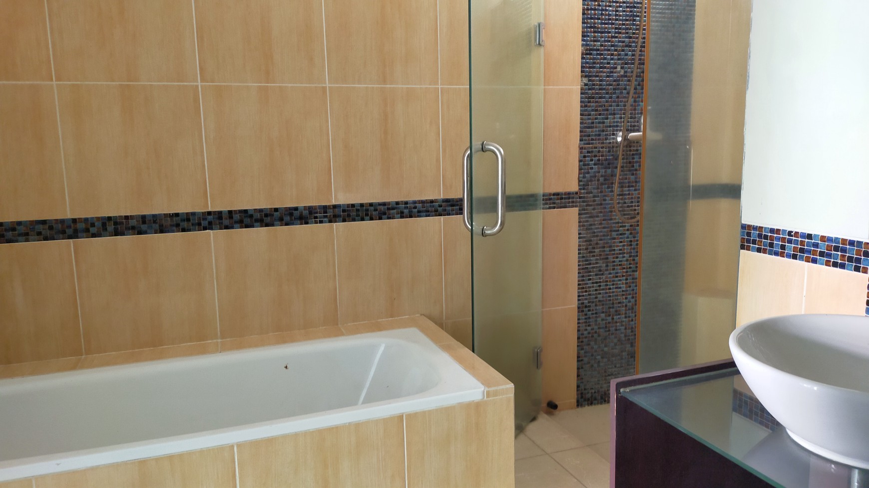 Dua Unit Rumah Klasik di Zonasi Komersial K2 Area Cipete