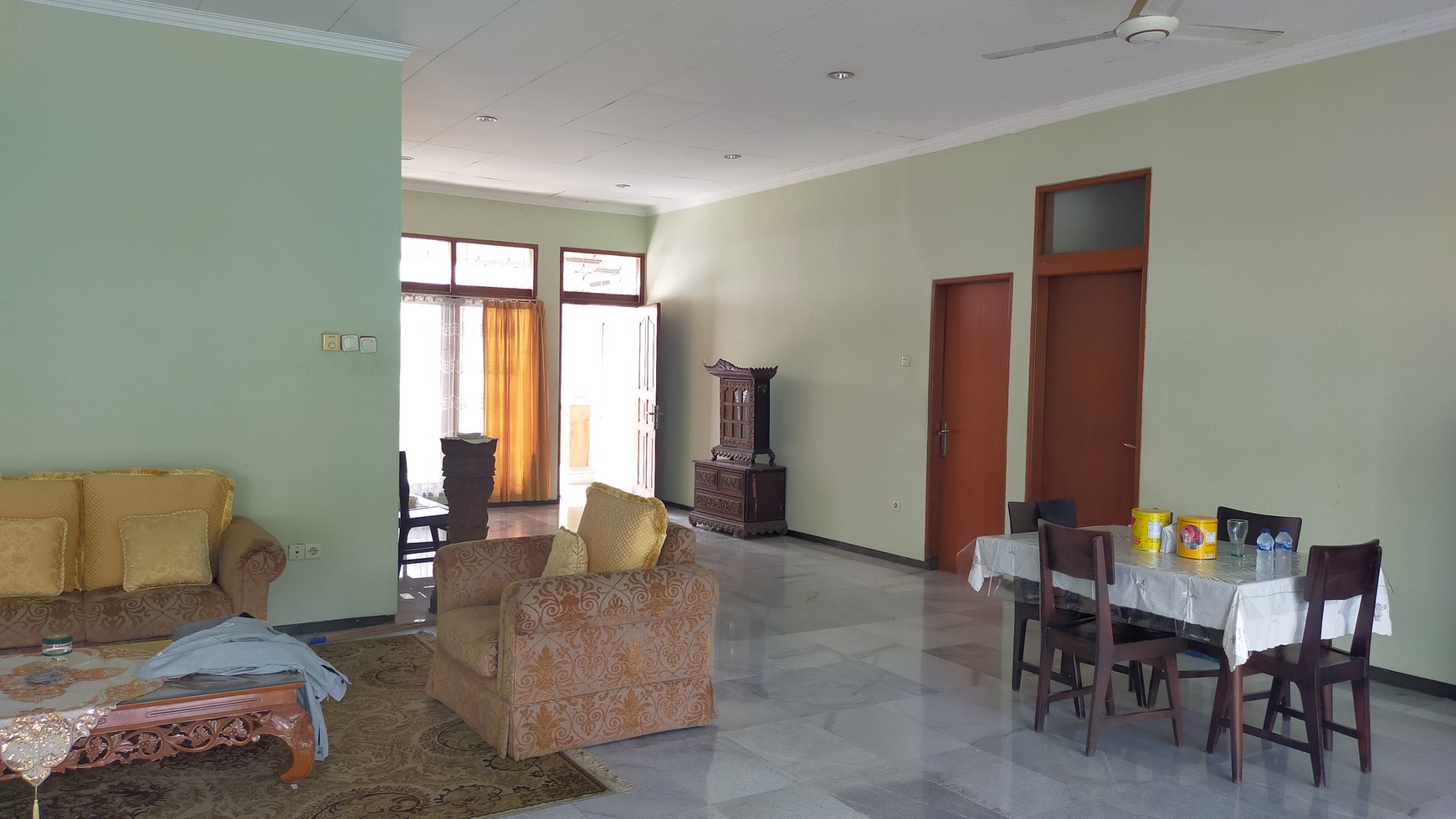 Dua Unit Rumah Klasik di Zonasi Komersial K2 Area Cipete