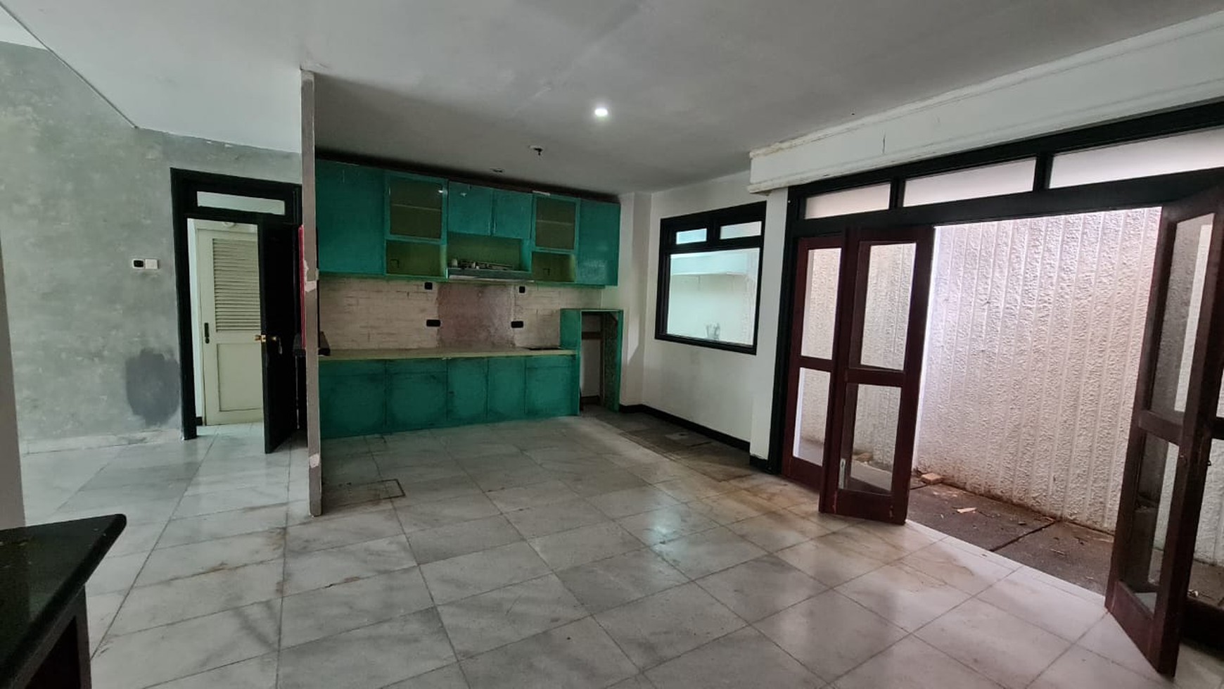 Rumah Hitung Tanah Area Cipete