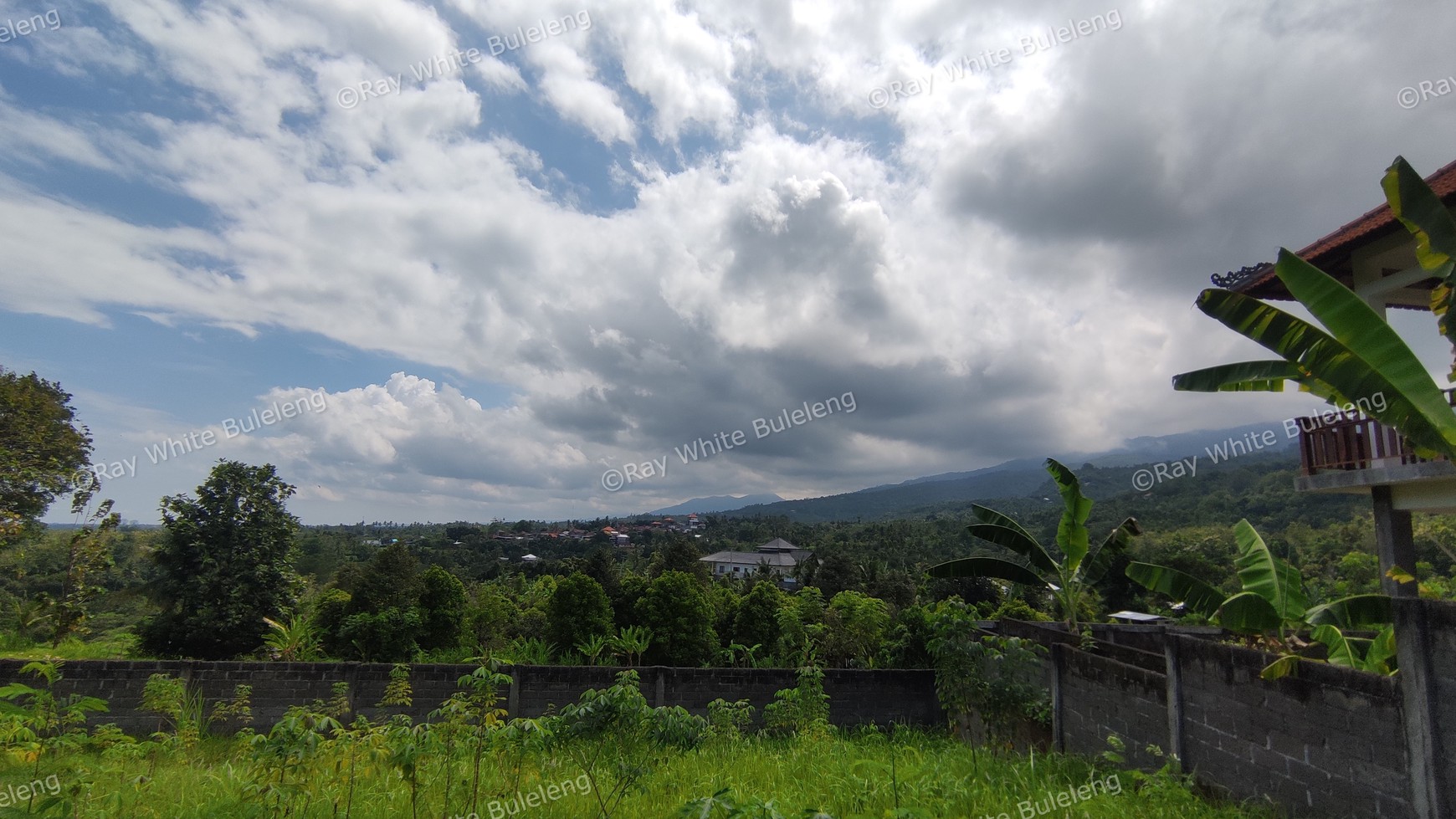 740 SQM FREEHOLD LAND IN LOVINA