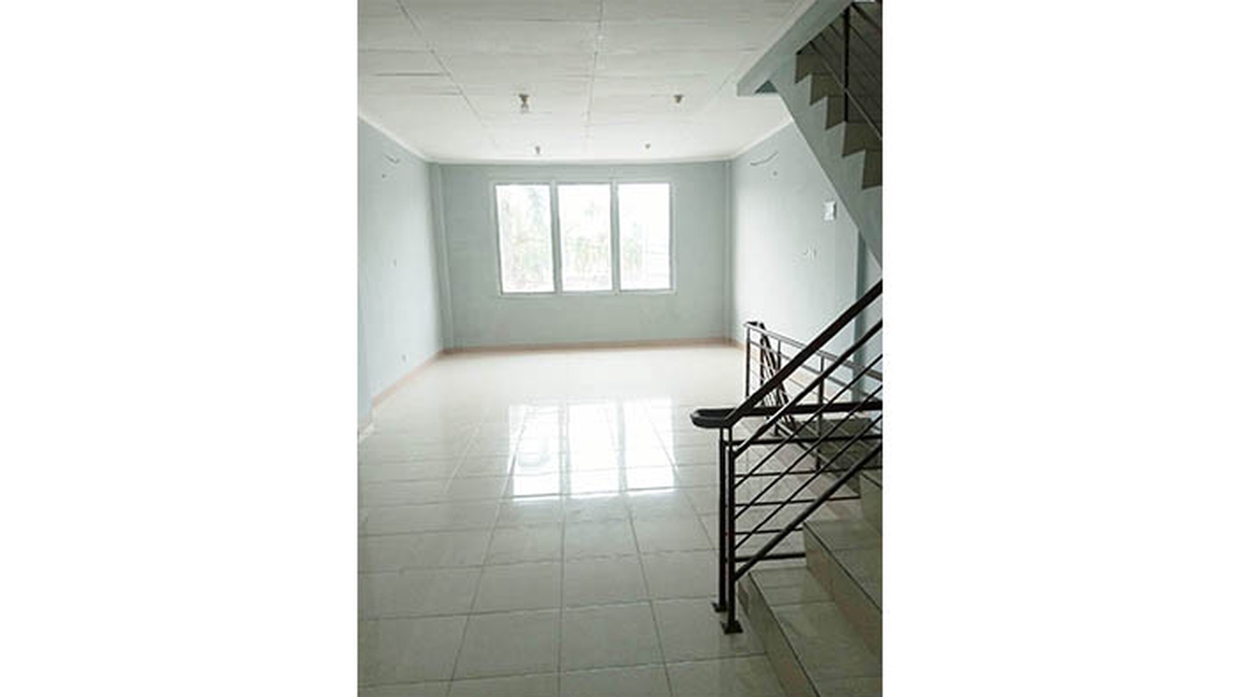 Dijual Ruko Bulevar Hijau, Parkir Luas, Lokasi Favorit Harapan Indah, Bekasi