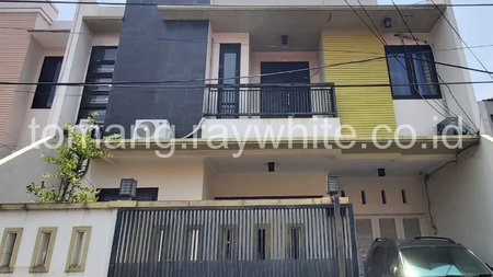 Rumah Dijual di Tomang