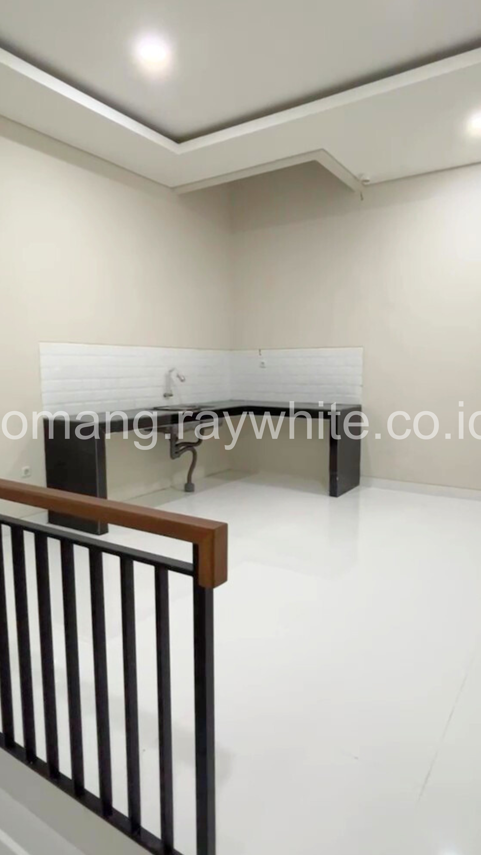 Rumah Baru Dijual di Tomang