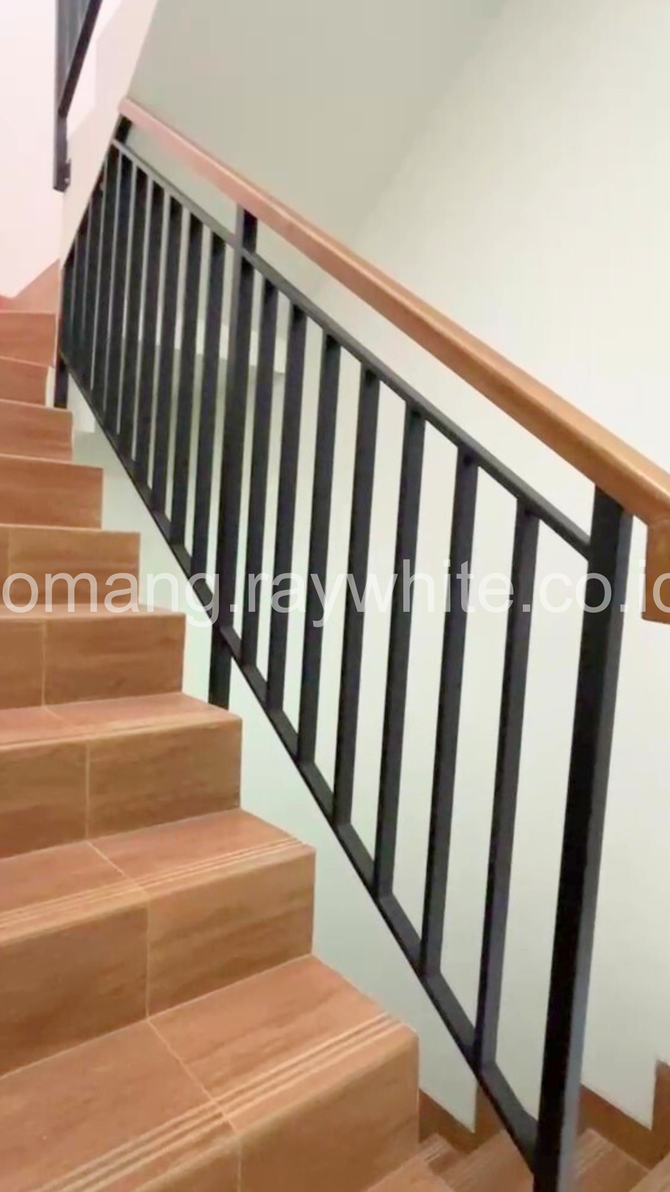 Rumah Baru Dijual di Tomang