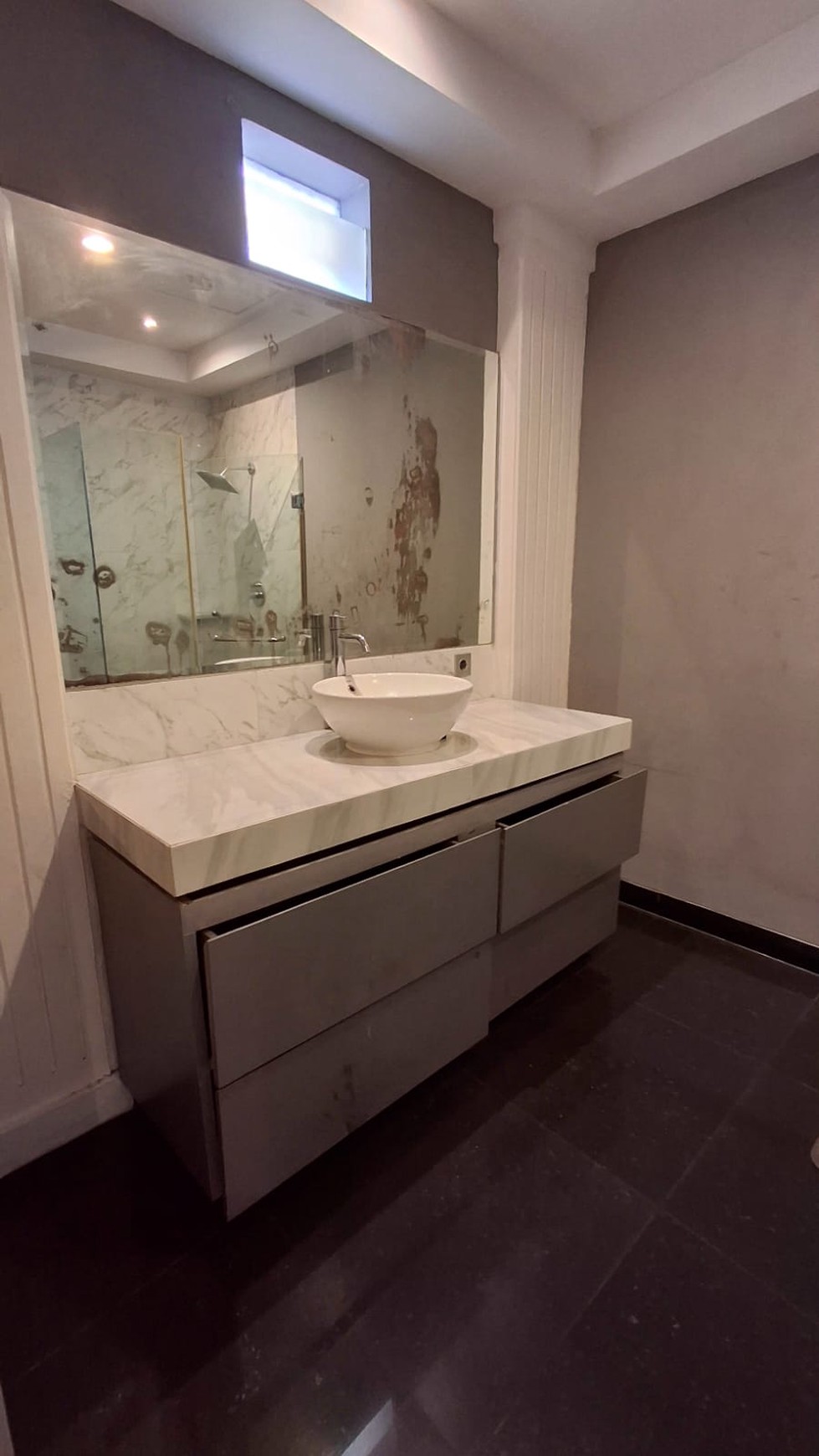 Rumah Bagus Ozone Residence Dalam Cluster Ada Club House di Bintaro Pesanggrahan Jakarta Selatan. 