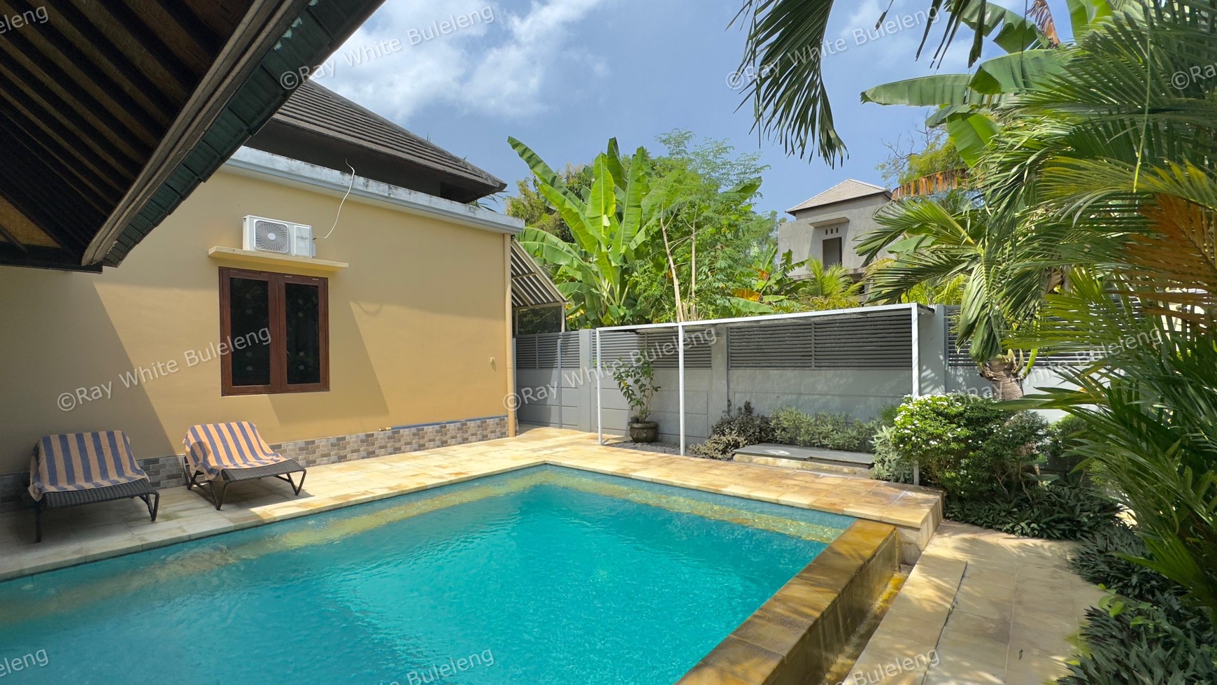 CHARMING 3-BEDROOM VILLA - JUST 5 MINUTES FROM LOVINA