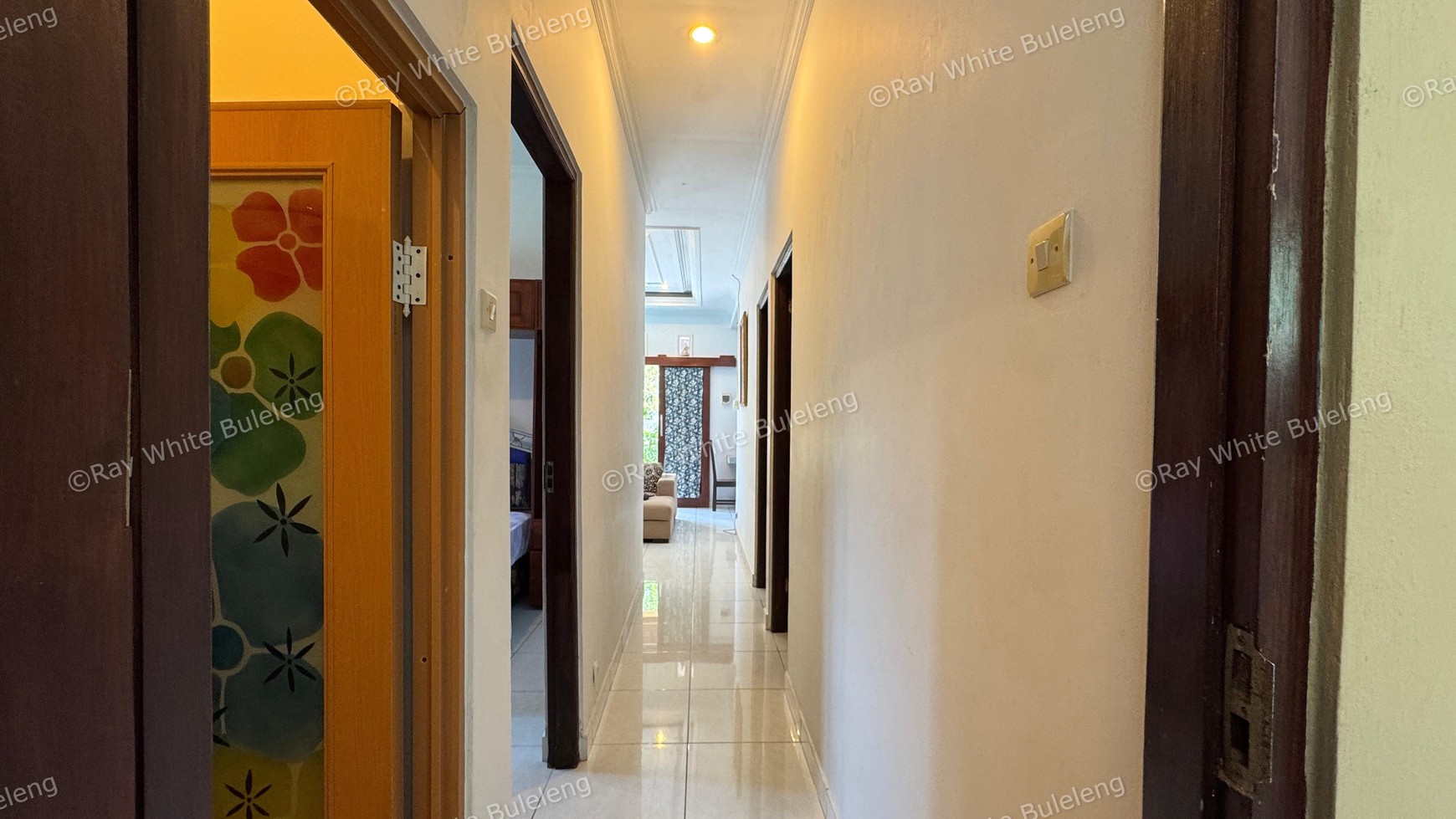 CHARMING 3-BEDROOM VILLA - JUST 5 MINUTES FROM LOVINA