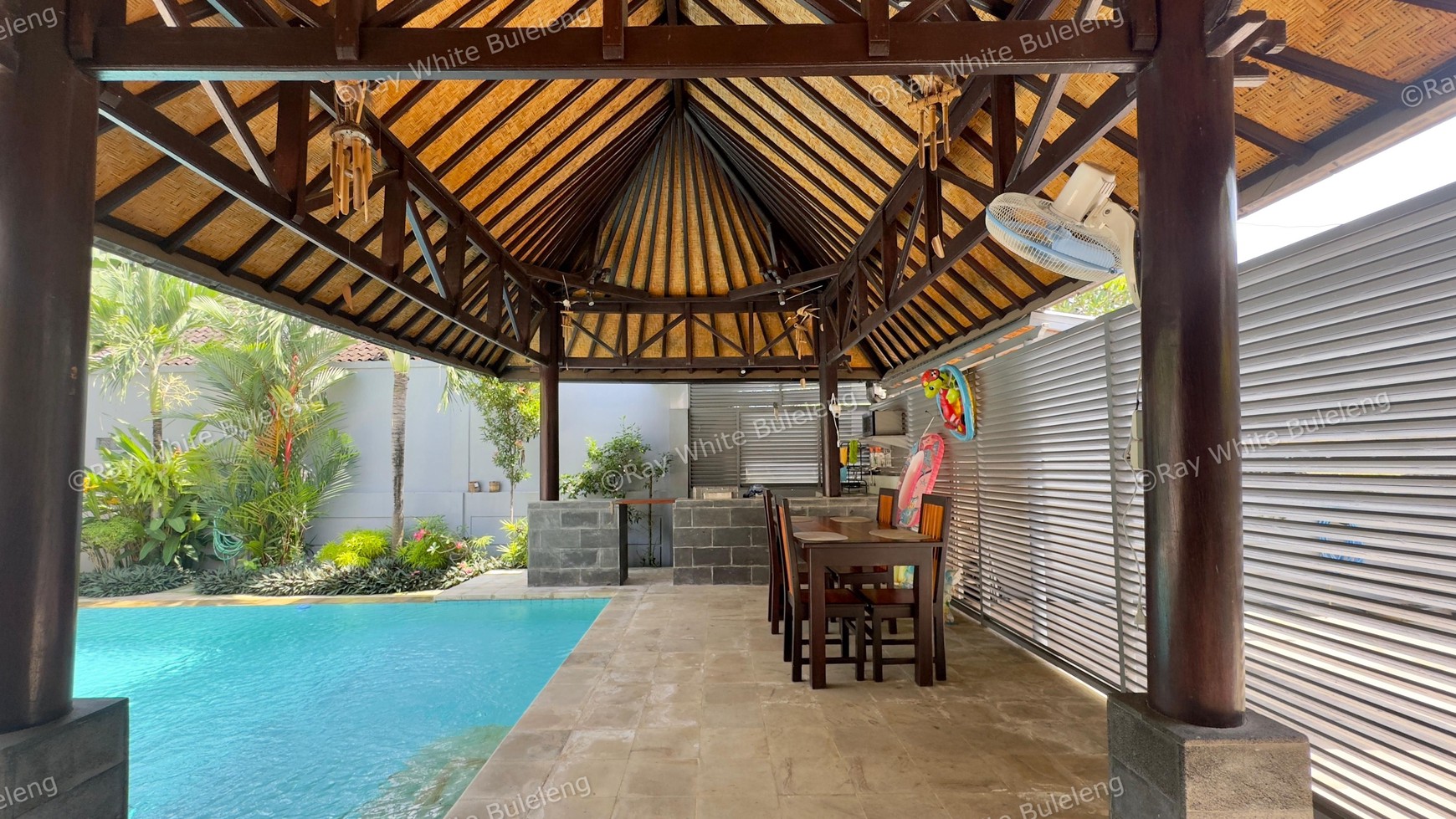 CHARMING 3-BEDROOM VILLA - JUST 5 MINUTES FROM LOVINA