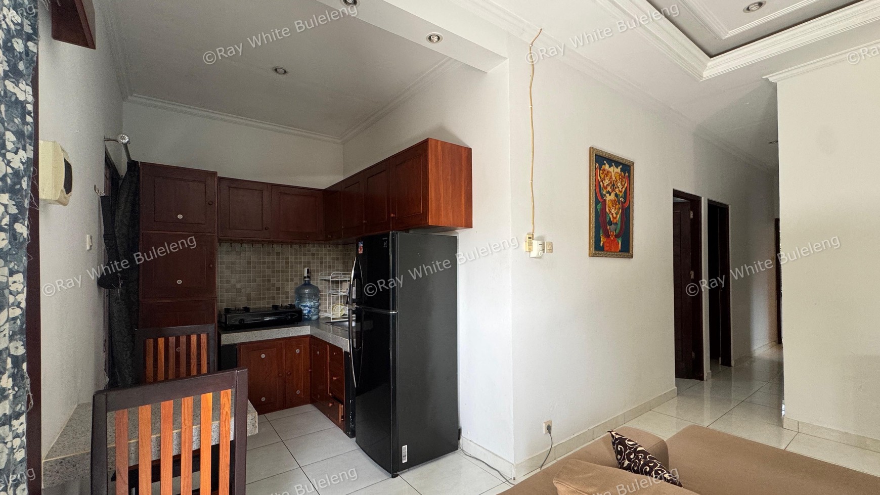 CHARMING 3-BEDROOM VILLA - JUST 5 MINUTES FROM LOVINA