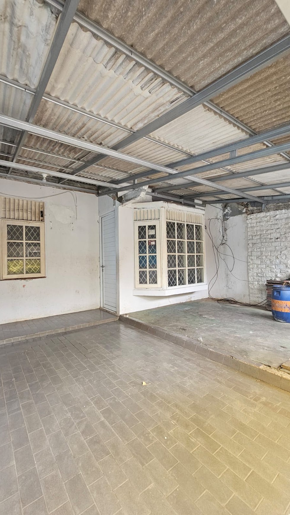 Rumah Siap Huni dengan Hunian Nyaman dan Asri di @Bintaro Jaya, Sektor 5.