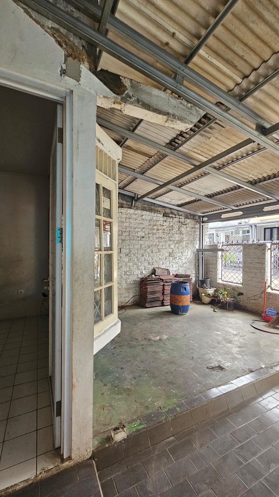 Rumah Siap Huni dengan Hunian Nyaman dan Asri di @Bintaro Jaya, Sektor 5.