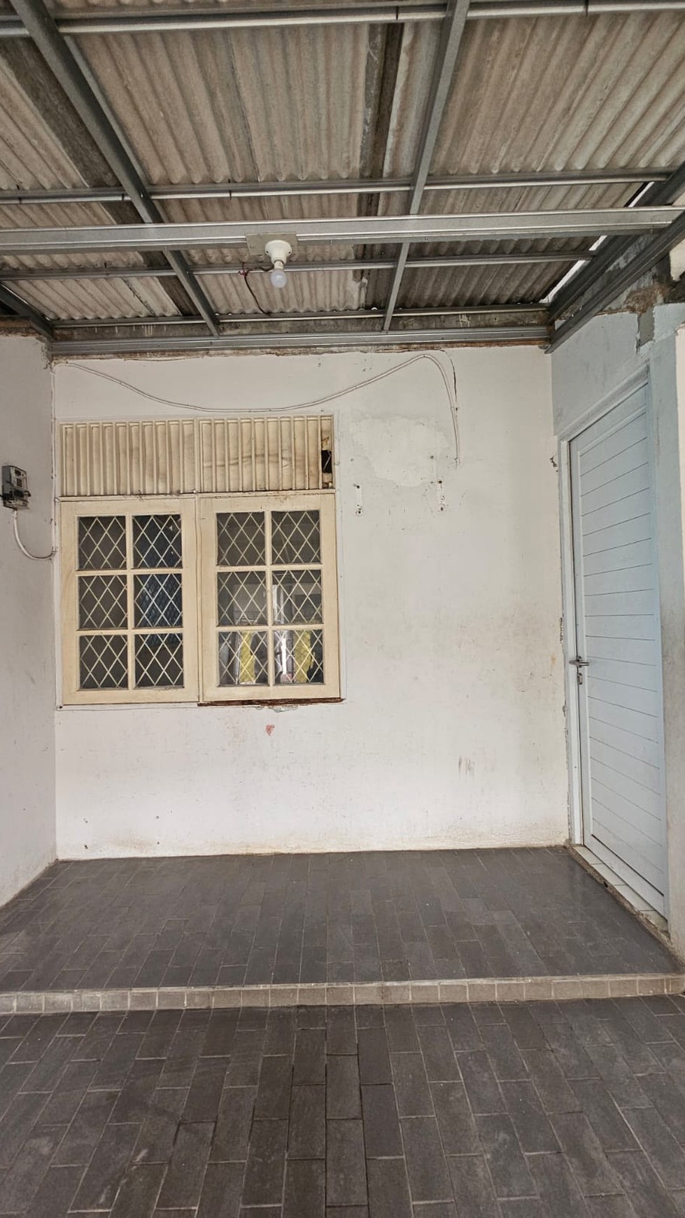 Rumah Siap Huni dengan Hunian Nyaman dan Asri di @Bintaro Jaya, Sektor 5.