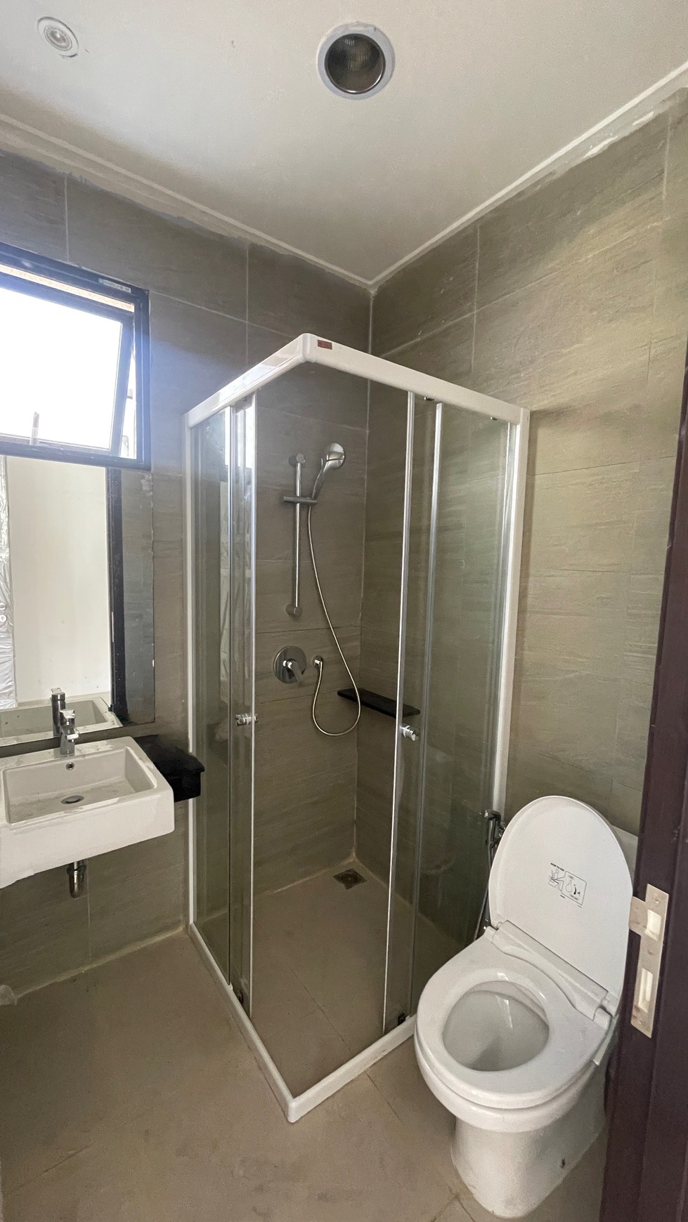 Rumah Tumbuh Gaya Jepang Minimalis Osaka Residence PIK 2