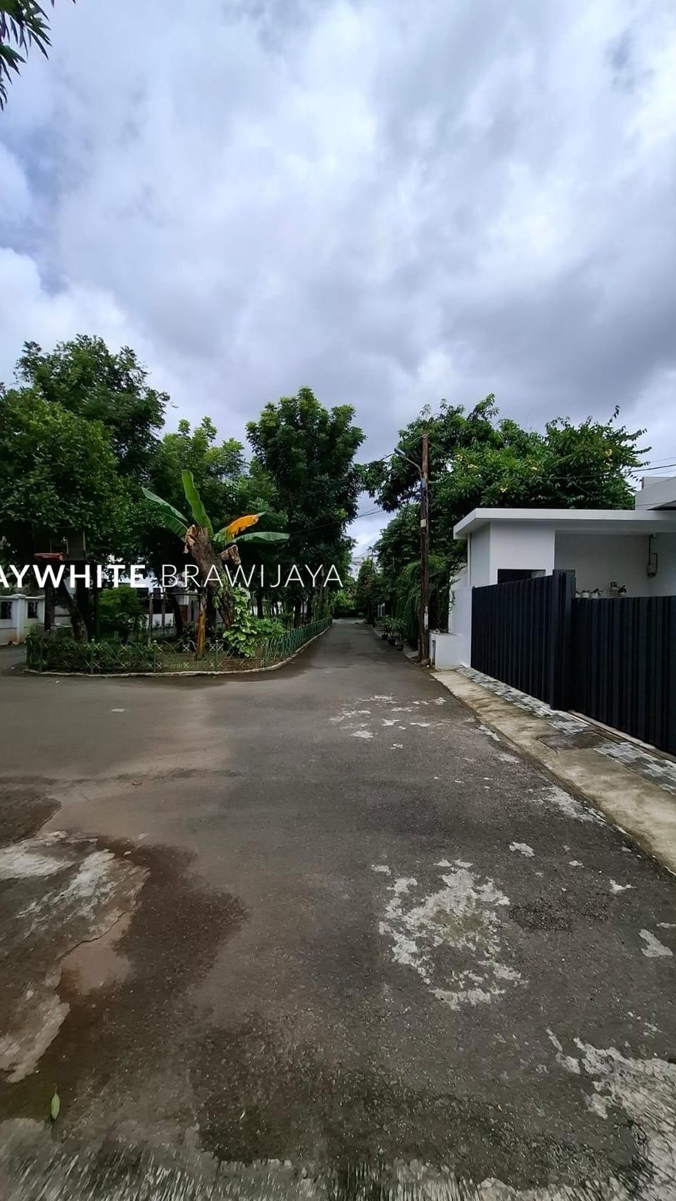 Rumah Lama Butuh Renovasi Area Kebayoran Baru