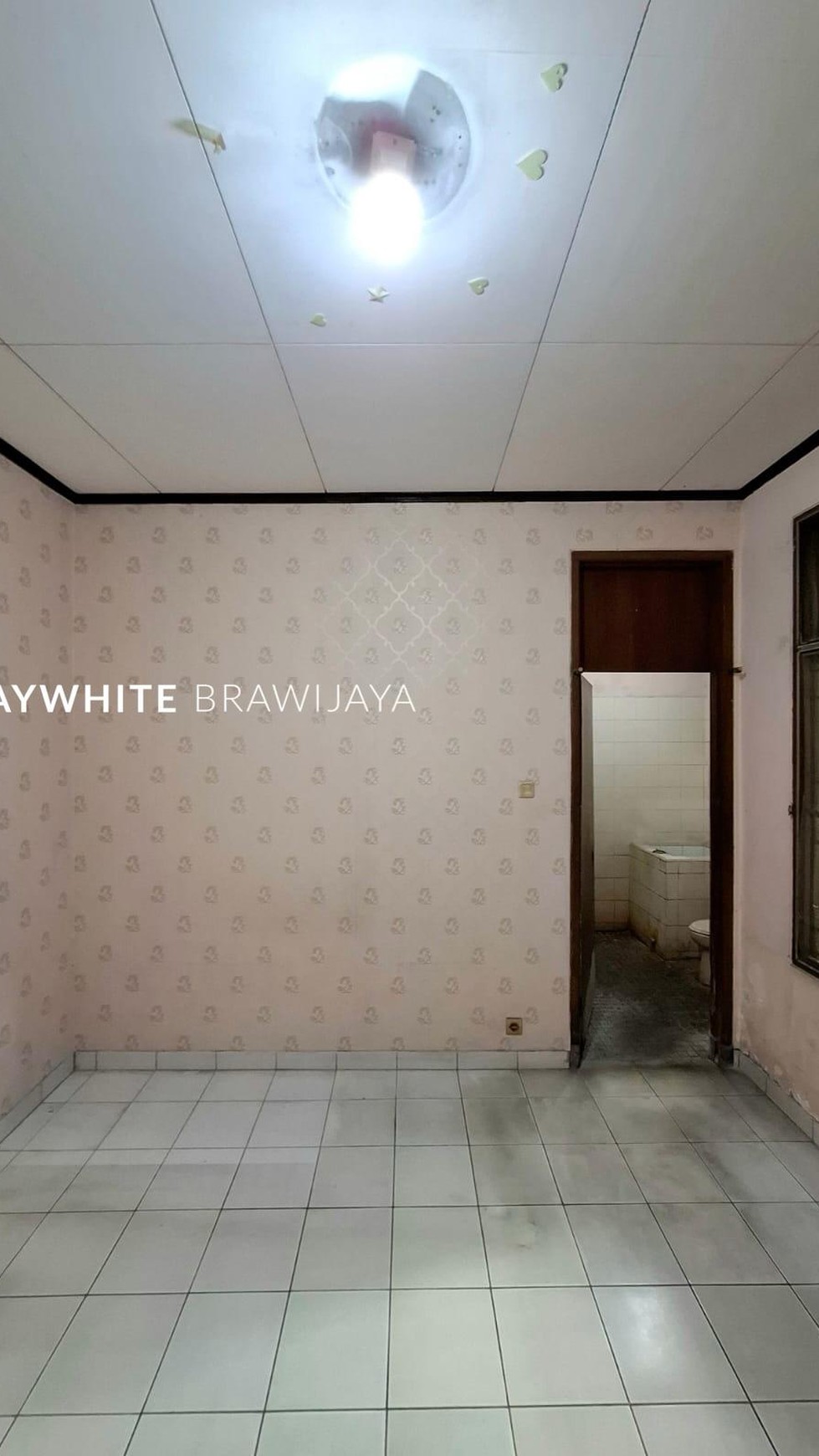 Rumah Lama Butuh Renovasi Area Kebayoran Baru