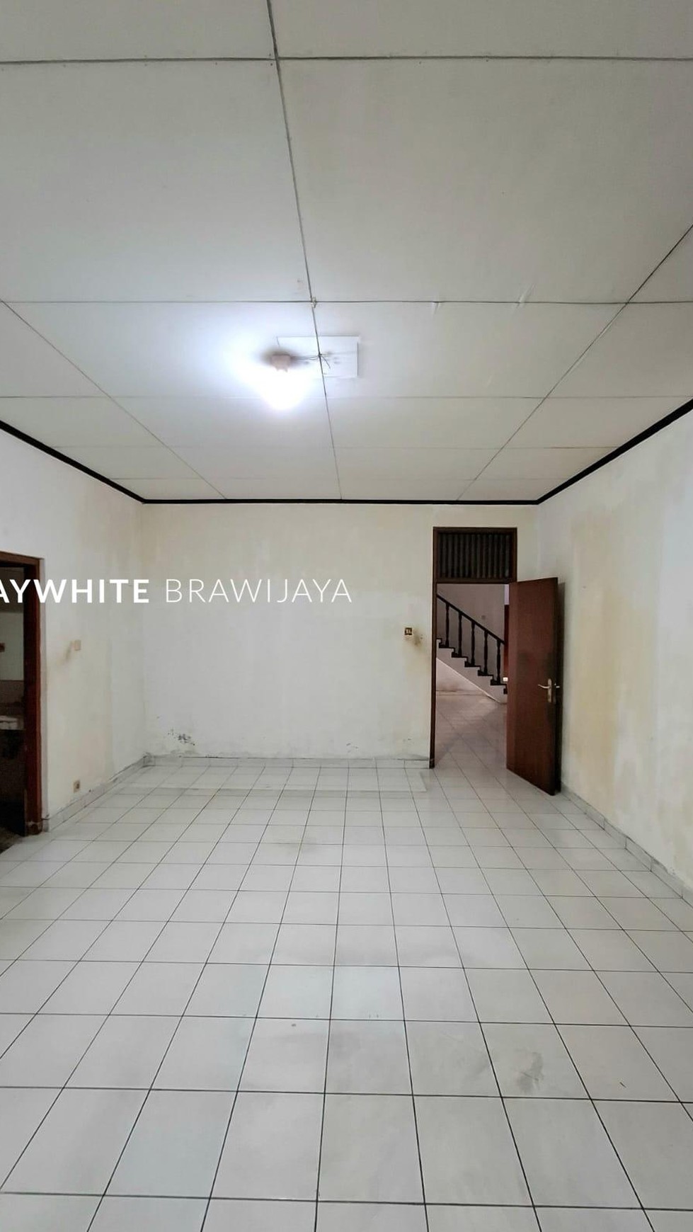 Rumah Lama Butuh Renovasi Area Kebayoran Baru