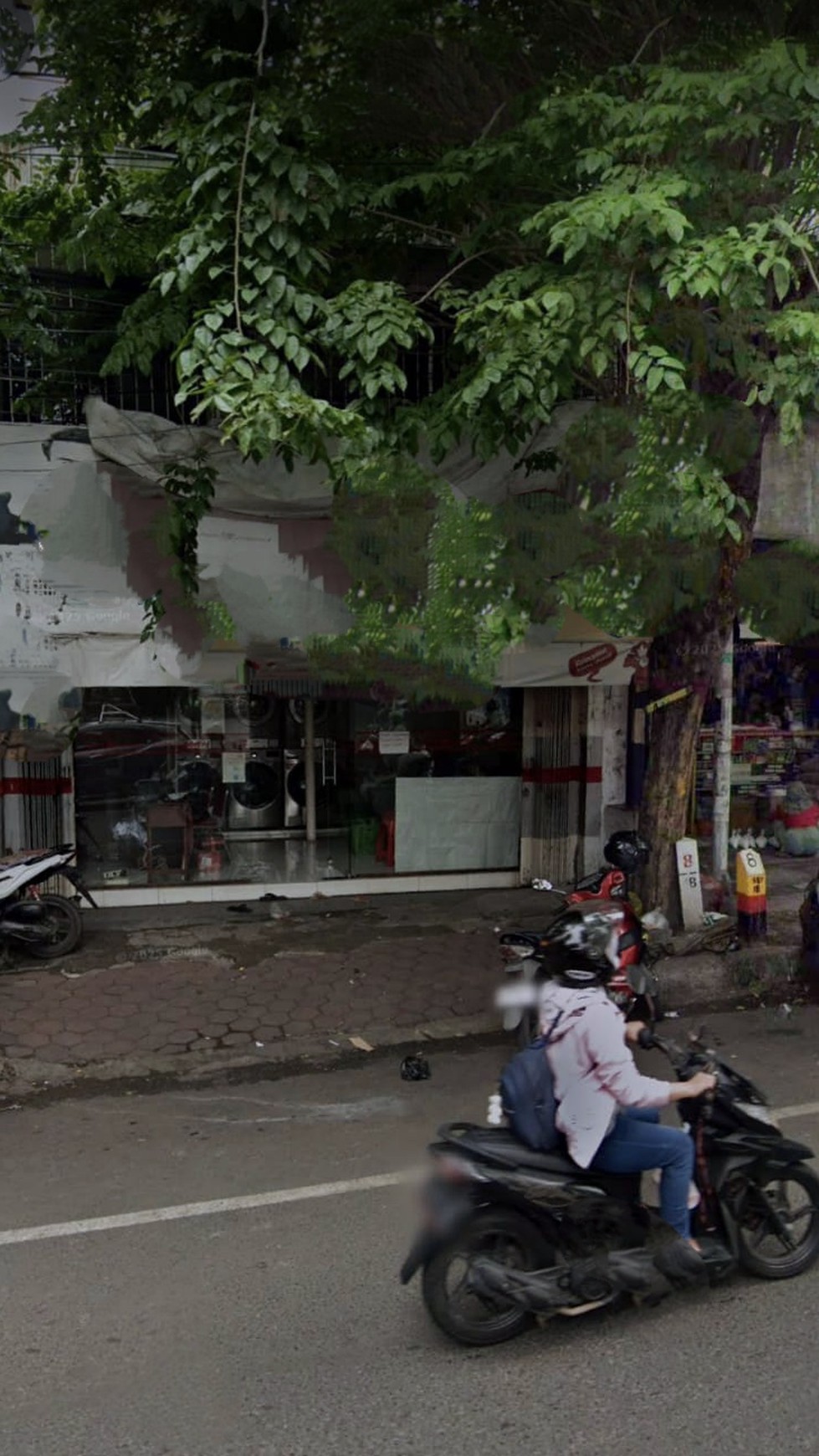 JUAL Ruko Murah strategis 2 lantai di Nol Jalan Raya Gresik