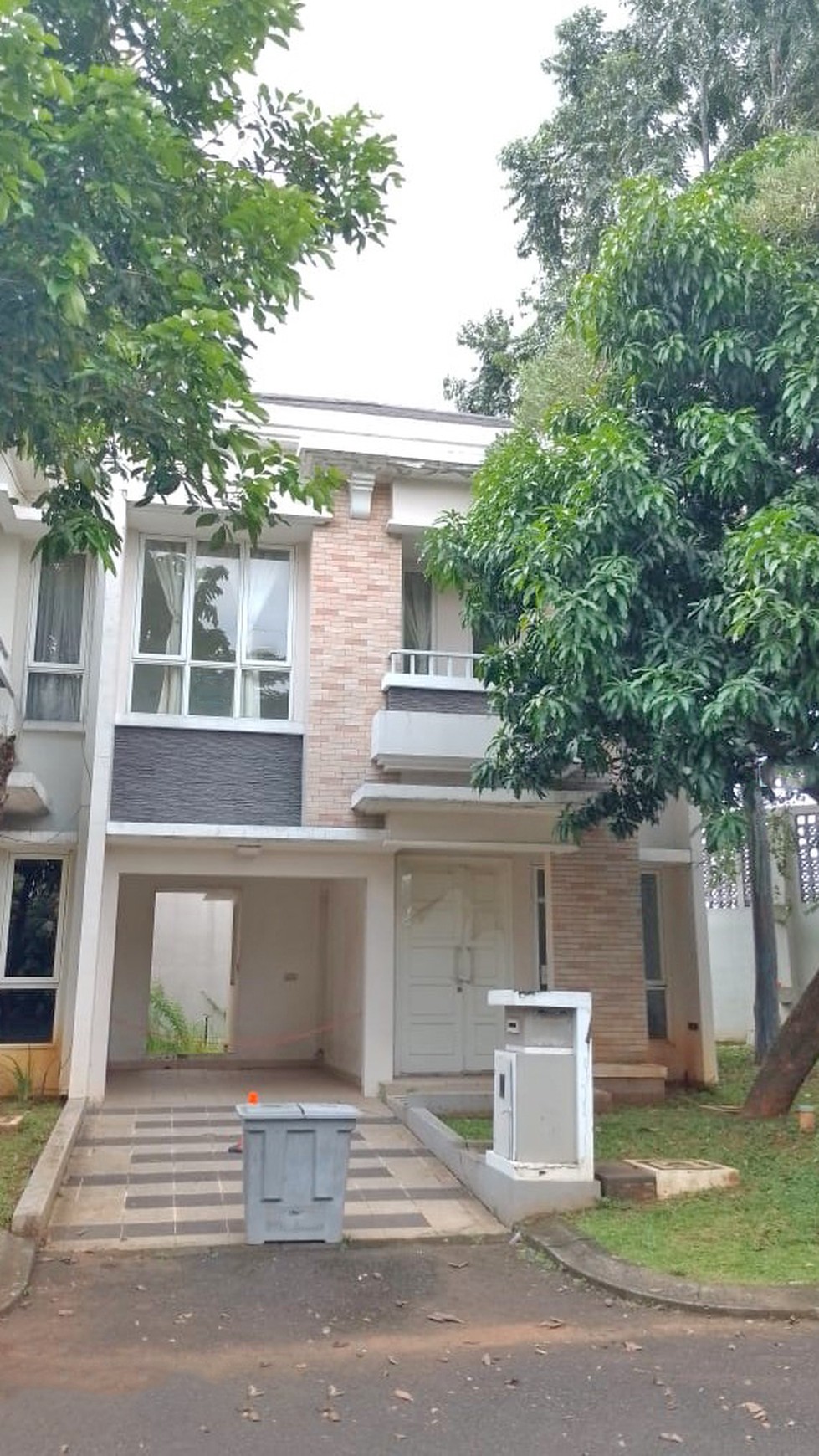 Rumah 2 lantai di Cluster Edison Gading Serpong