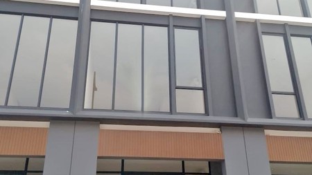 Ruko 3 lantai di Hampton Gading Serpong