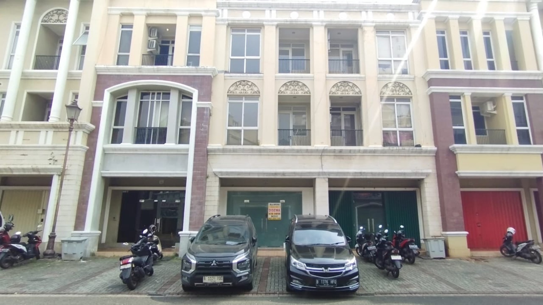 Disewa ruko strategis siap huni Graha Boulevard Gading Serpong