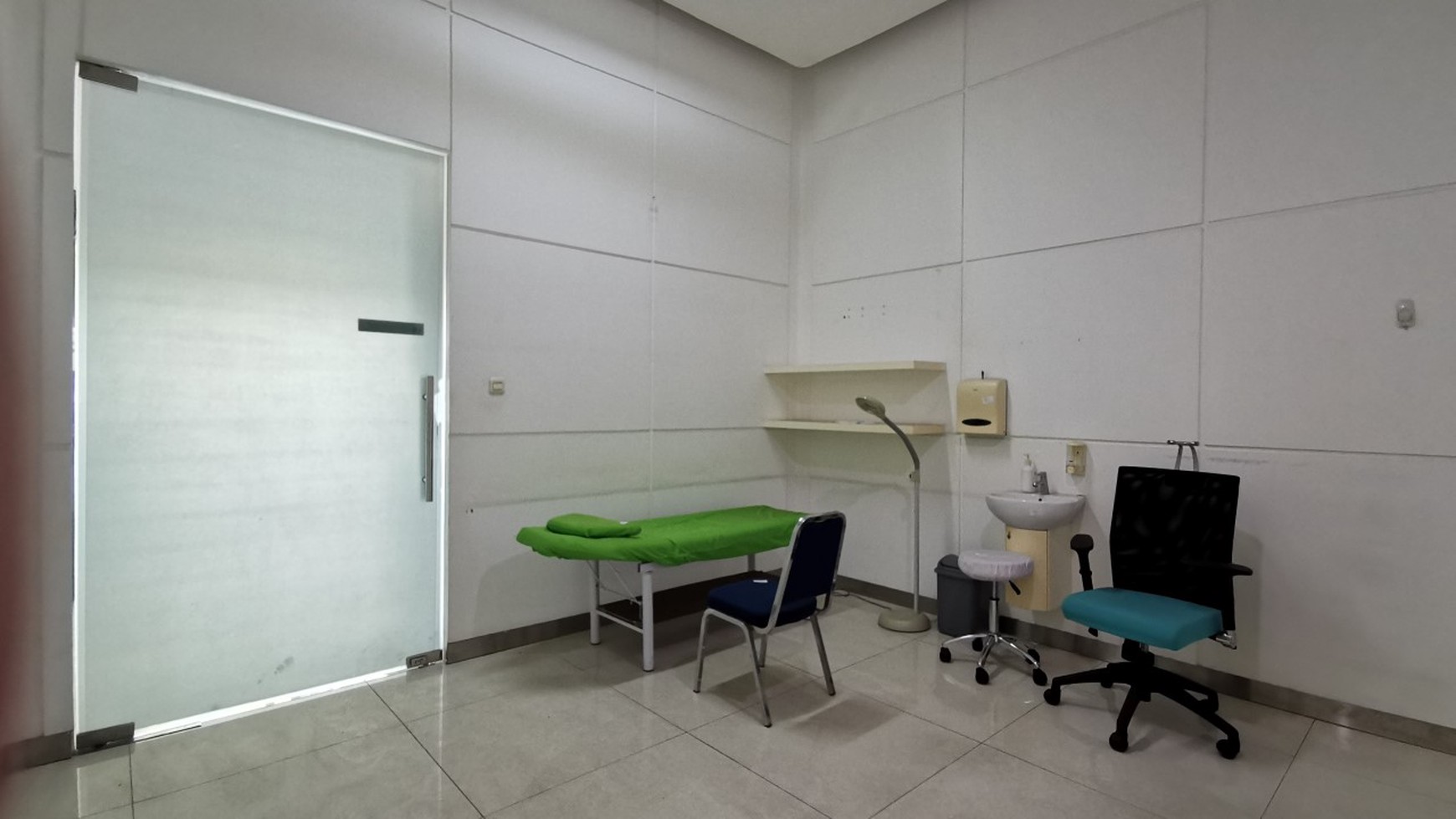 Ruko Hoek Kirana Boutique Office, Kelapa Gading