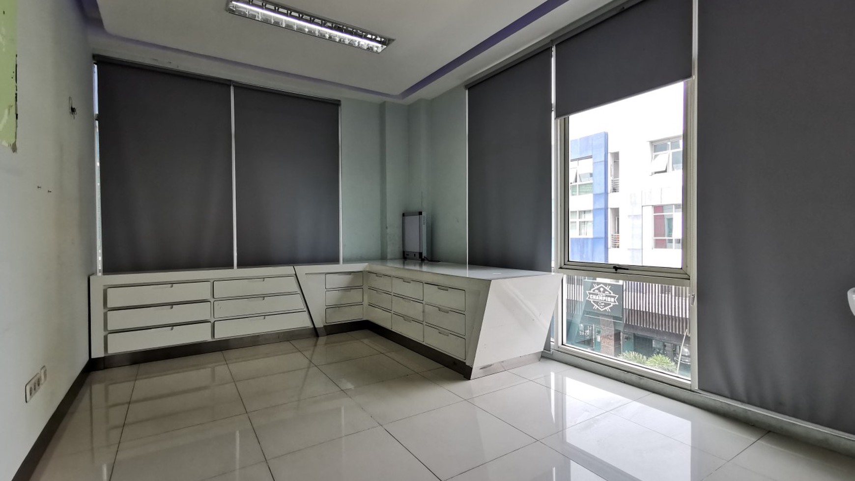 Ruko Hoek Kirana Boutique Office, Kelapa Gading