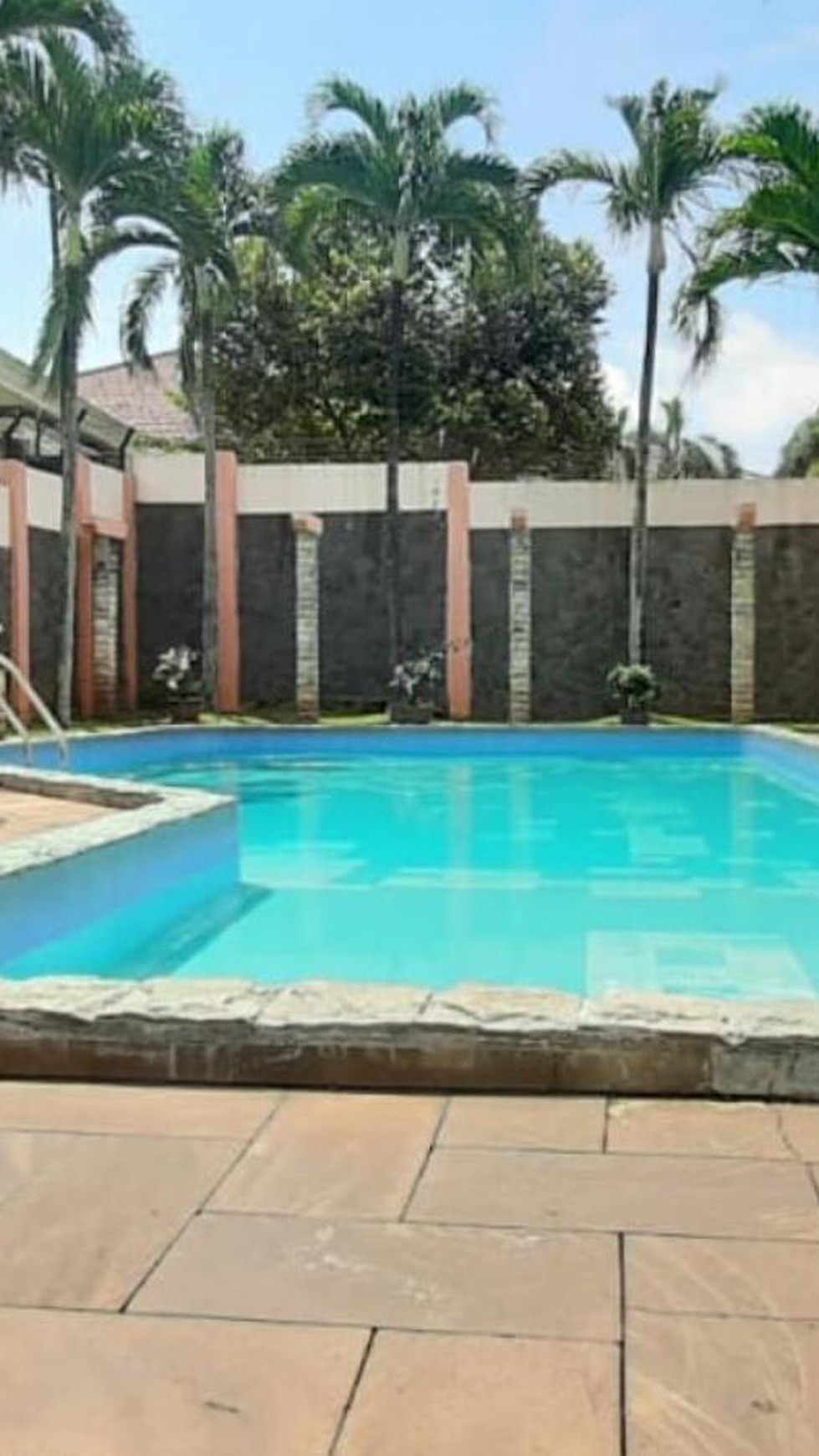 Rumah dua lantai view laut Jln. Cipto Mangunkusumo Teluk Betung Utara Bandarlampung