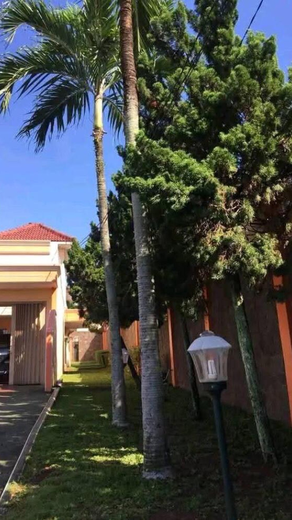 Rumah dua lantai view laut Jln. Cipto Mangunkusumo Teluk Betung Utara Bandarlampung