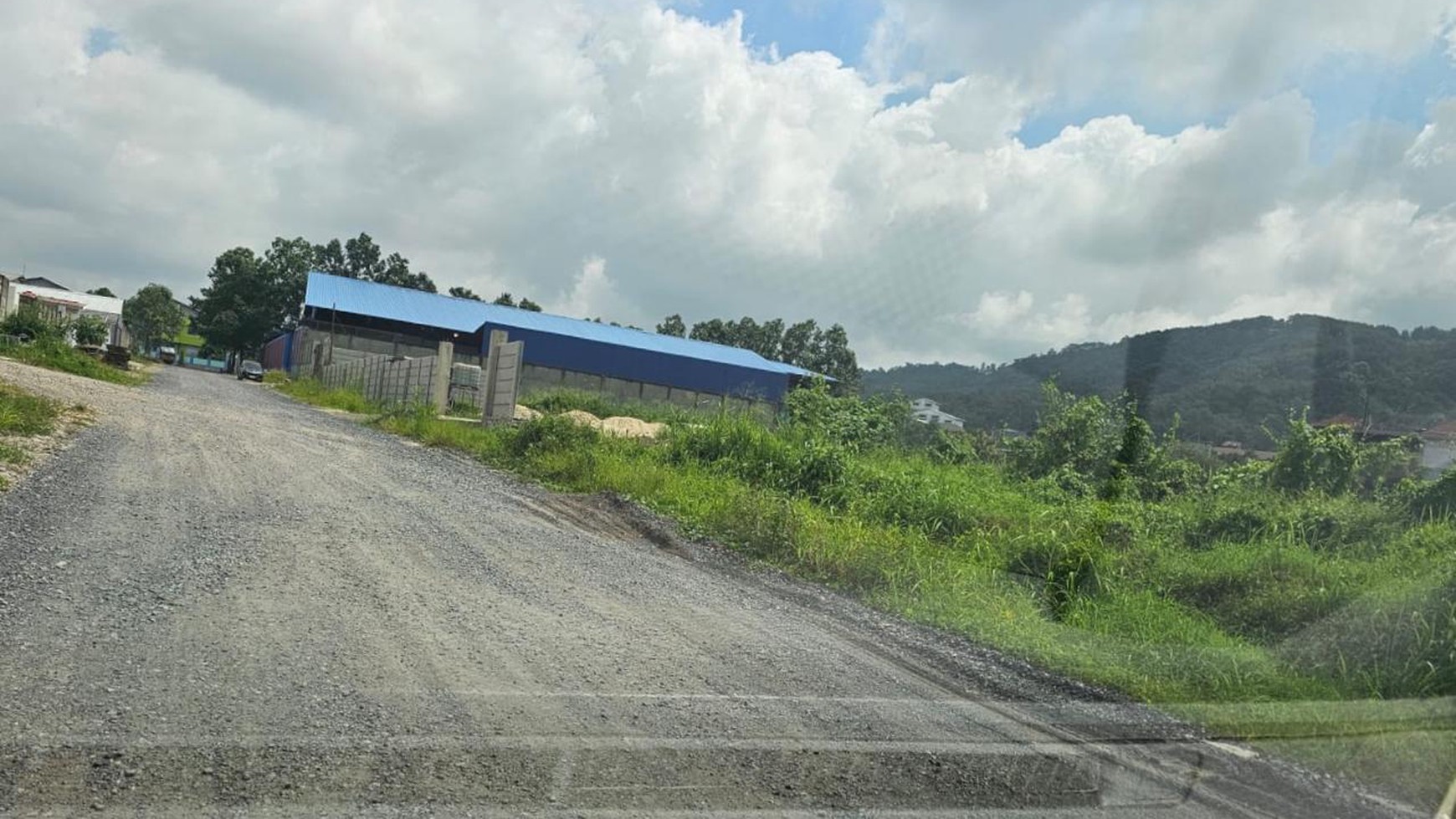 Tanah kosong di komplek pergudangan jalan Sentot Alibasyah Way Lunik Panjang kota Bandarlampung